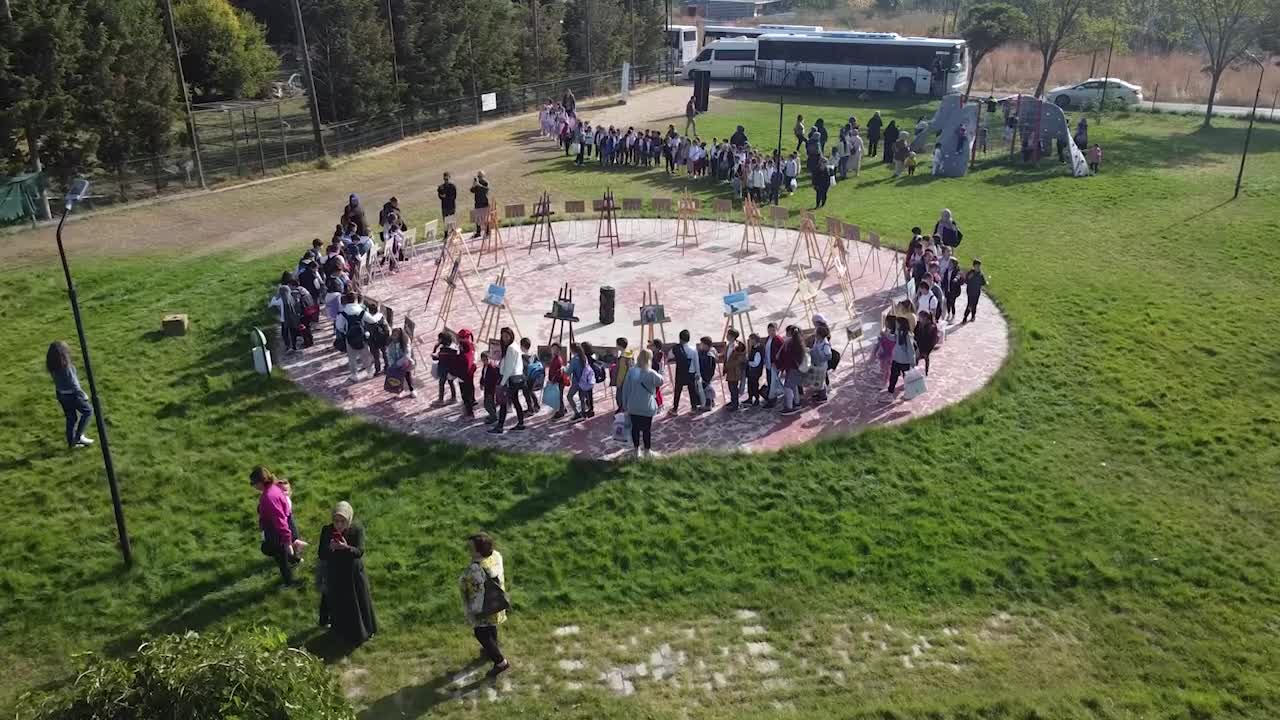 TEPEBAŞI BELEDİYESİ 4 EKİM HAYVANLARI KORUMA GÜNÜ DOLAYISIYLA ÇOCUKLARA YÖNELİK ETKİNLİK DÜZENLEDİ