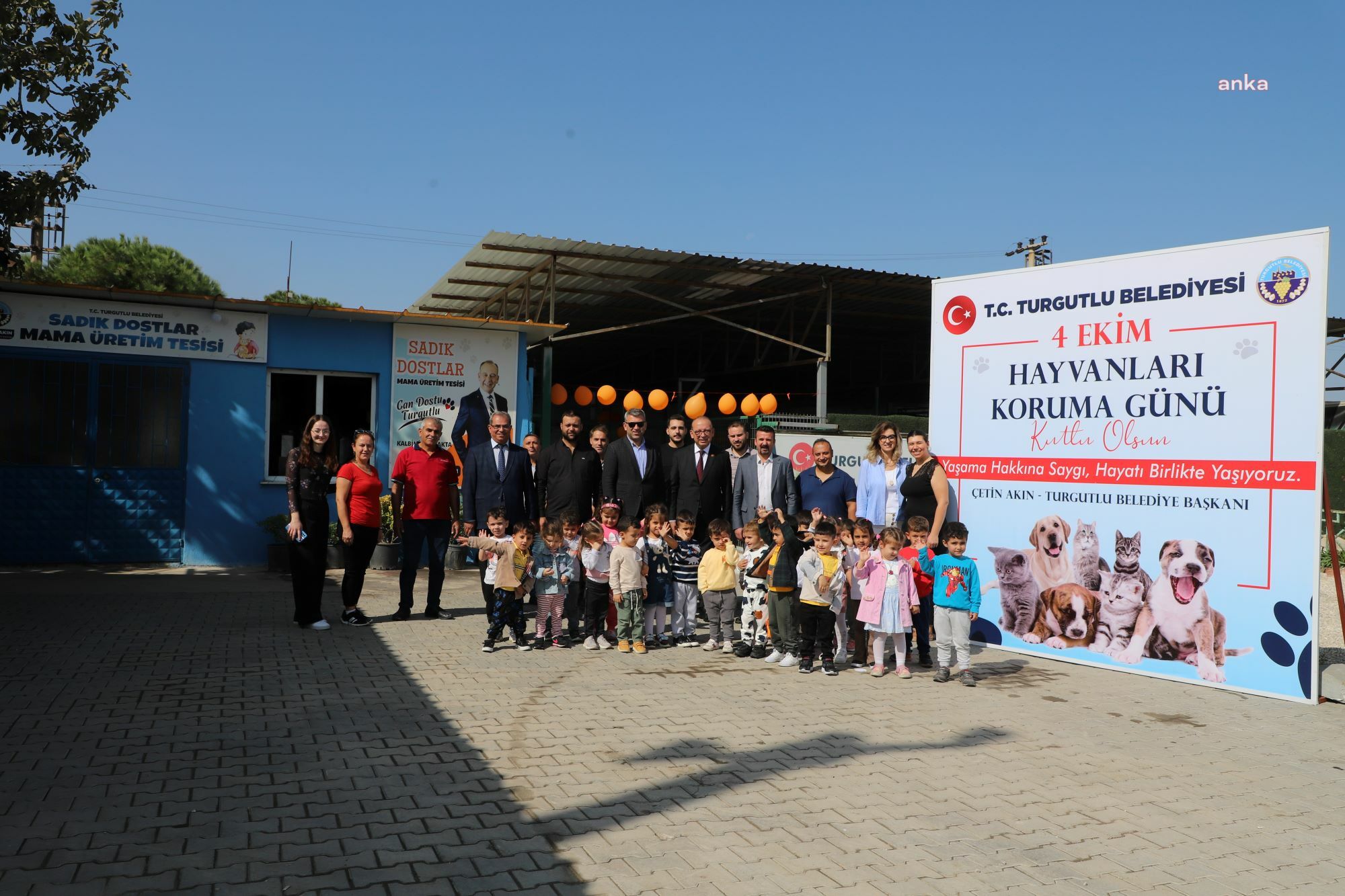 TURGUTLU'DA 4 EKİM HAYVANLARI KORUMA GÜNÜ, SADIK DOSTLAR MAMA ÜRETİM TESİSİ’NDE KUTLANDI