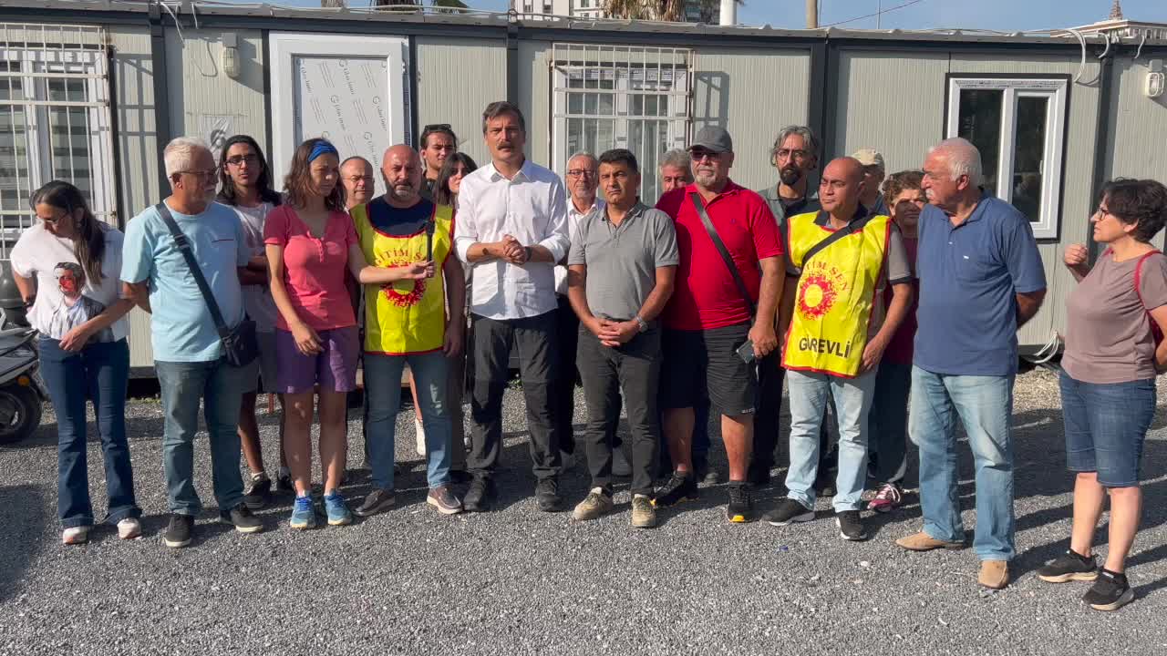 TİP'İN ÖZGÜRLÜK YÜRÜYÜŞÜ 5. GÜNÜNDE... EĞİTİM SEN HATAY ŞUBESİ: “ÖĞRETMENLERE ÖNLÜK VERMEK YERİNE MİLLİ EĞİTİM BAKANI’NDAN TALEBİMİZ ÖĞRENCİLERE BİR ÖĞÜN SICAK YEMEK VERİLMESİDİR”