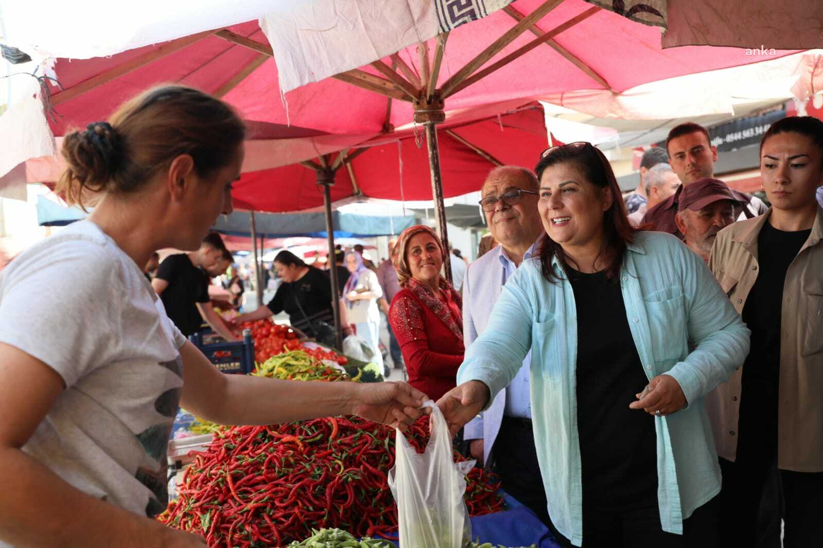 AYDIN BÜYÜKŞEHİR BELEDİYE BAŞKAN ÖZLEM ÇERÇİOĞLU, GERMENCİK’TE VATANDAŞLARLA BİR ARAYA GELDİ
