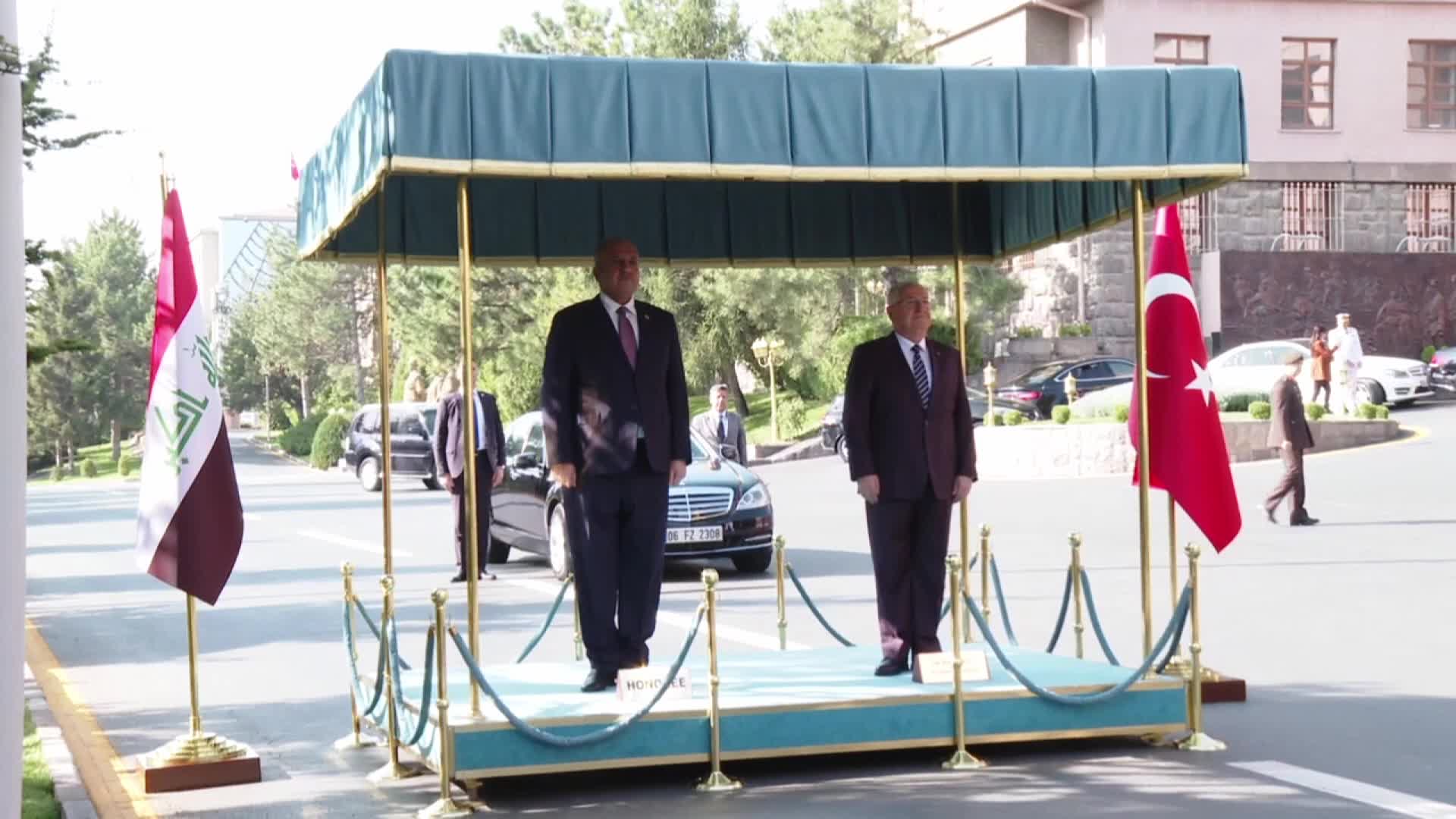 MİLLİ SAVUNMA BAKANI GÜLER, IRAK SAVUNMA BAKANI ABBAS İLE ANKARA'DA GÖRÜŞTÜ