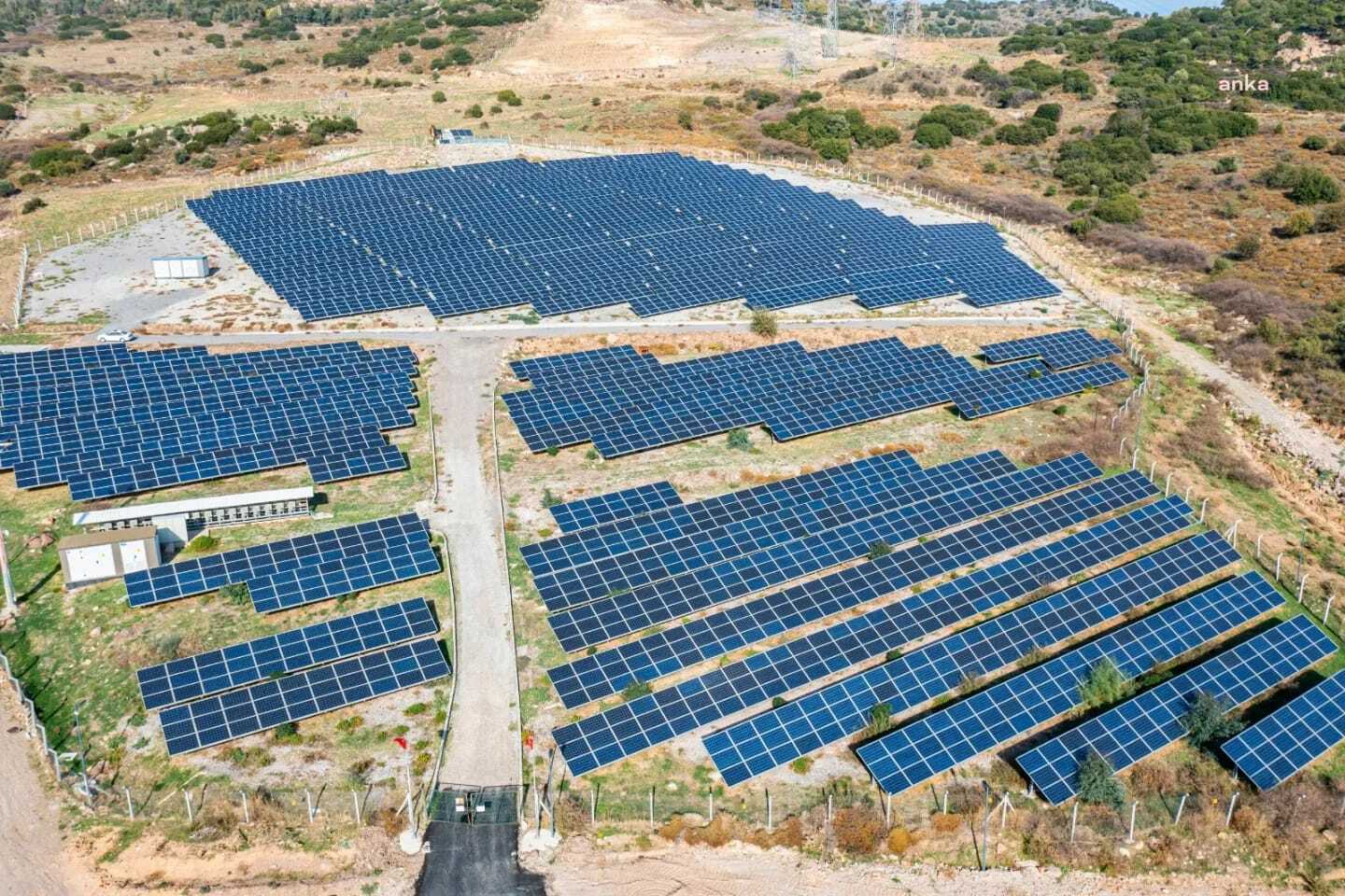 KARŞIYAKA BELEDİYESİ, ENERJİSİNİ GÜNEŞTEN ALIYOR