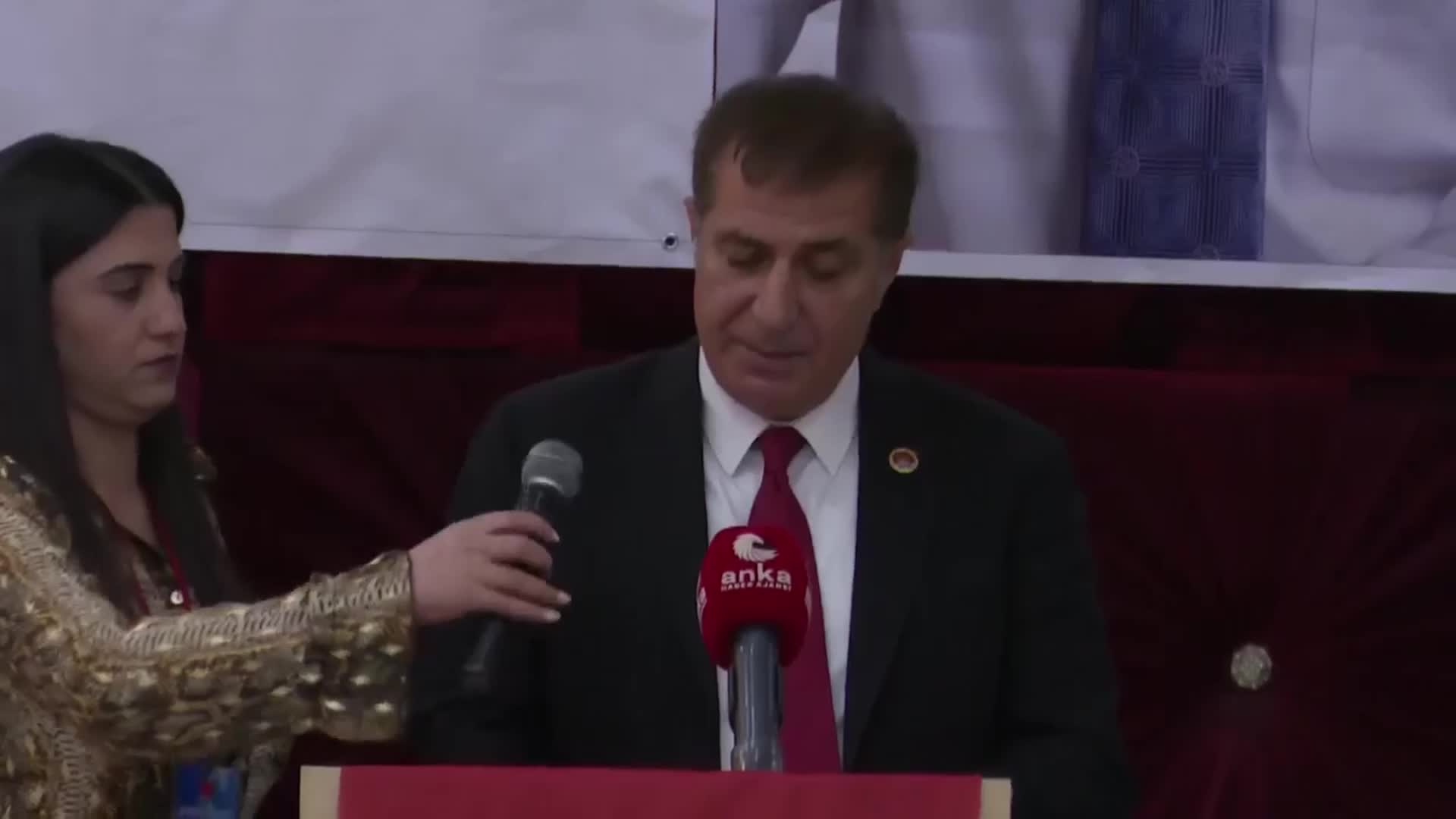 CHP DİYARBAKIR İL KONGRESİ... İL BAŞKANI ABDULLAH ATİK: “40 YILDAN SONRA MİLLETVEKİLİ ÇIKARMAYI BAŞARDIK. ARTIK HER KÖYDE CHP’LİLER VAR. ARTIK EN AZ 3 VEYA 4 VEKİL BEKLİYORUZ”