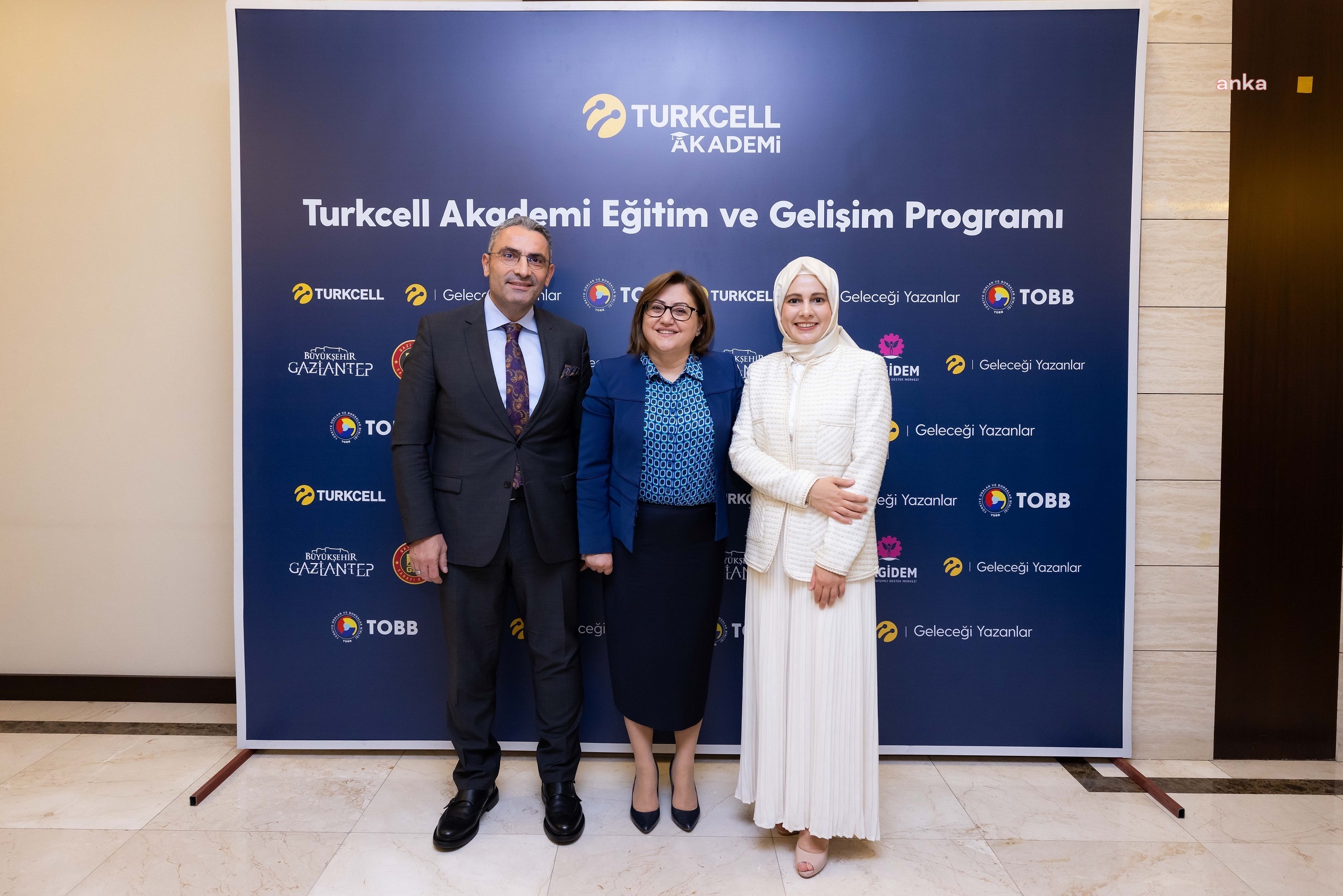 TURKCELL, GAZİANTEP’TE AFETZEDELERE EĞİTİM VERECEK