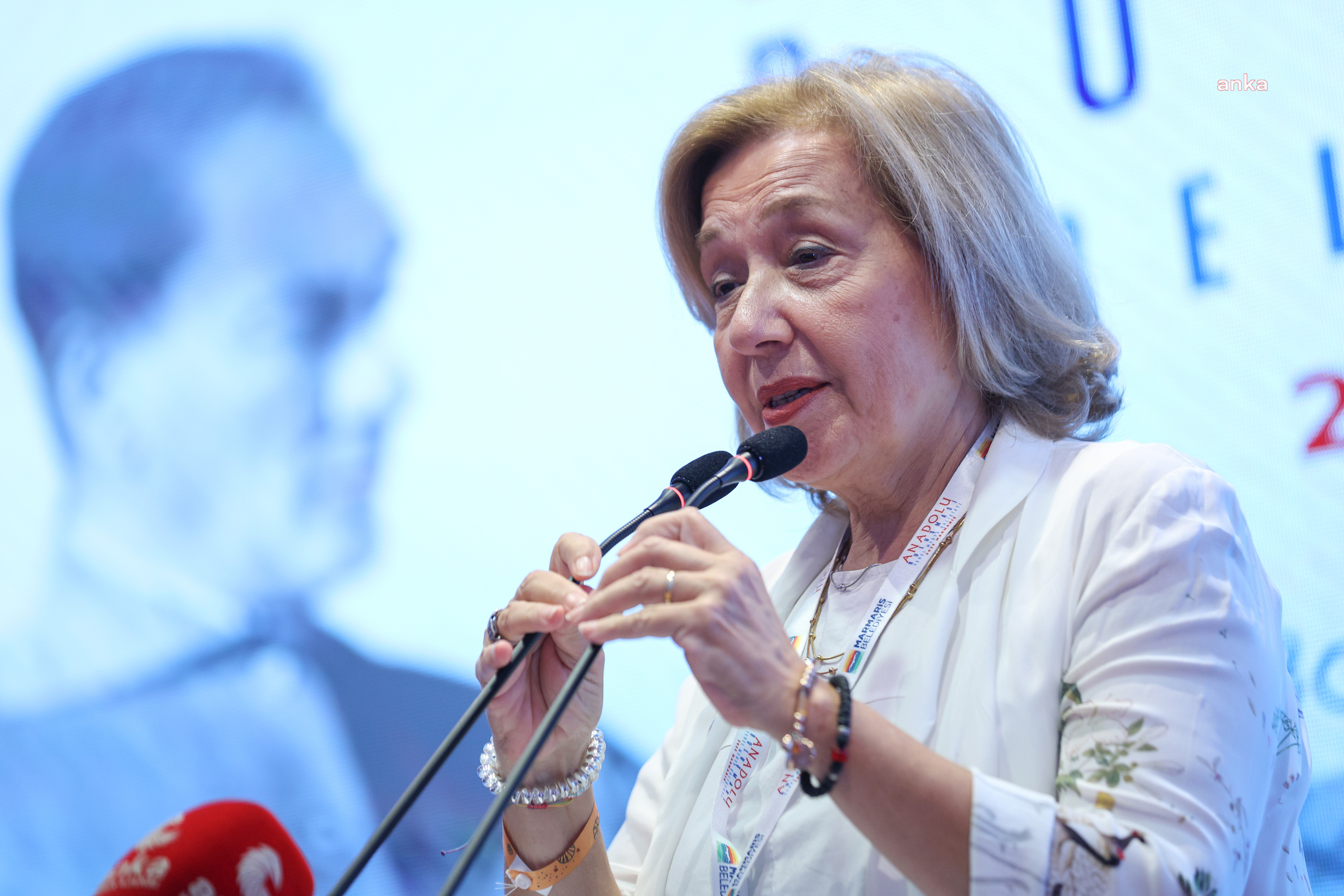 CHP’NİN YEREL MEDYA ÇALIŞTAYI… PINAR TÜRENÇ: “SİLİVRİ İSE SİLİVRİ. BU KALEMİN KIRILMASINA İZİN VERMEYECEĞİZ… GAZETECİYİZ, KAMUSAL GÖREVLİYİZ. BU KALEM VERİLDİYSE ELİMİZE, BU GÖREVİ YAPMAK ZORUNDAYIZ”