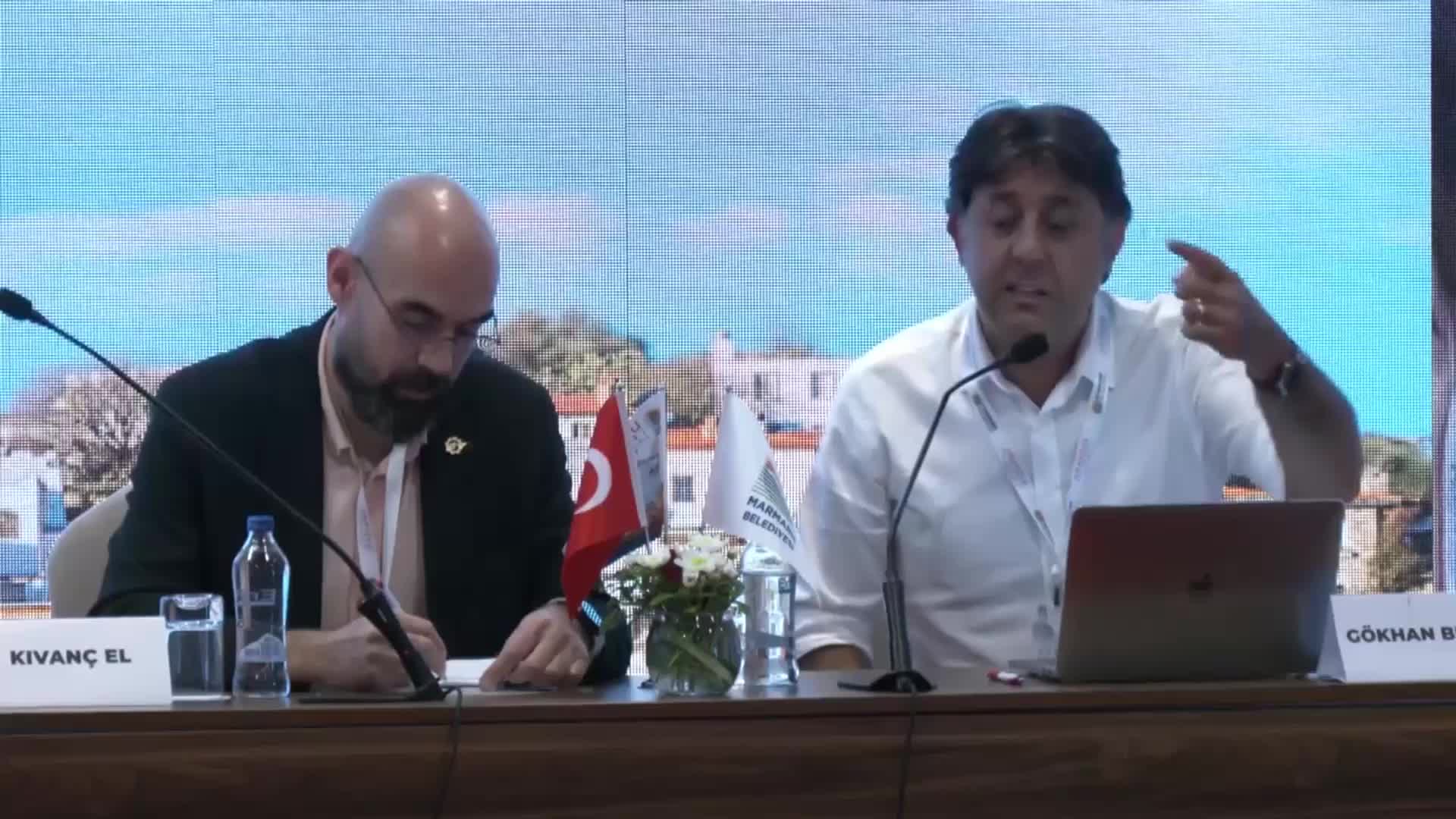 İLEF ÖĞRETİM GÖREVLİSİ GÖKHAN BULUT: "İFADE ÖZGÜRLÜĞÜ YOKSA, GAZETECİLİK ANCAK GAZETECİLİK MÜCADELESİNE DÖNÜŞÜR"
