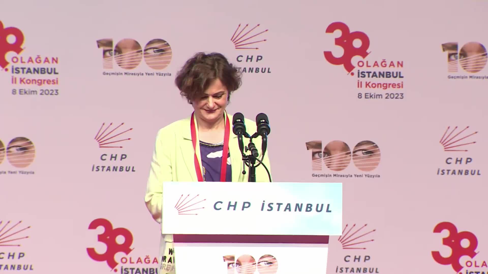 CHP İSTANBUL İL KONGRESİ... CANAN KAFTANCIOĞLU: “PARTİMİZLE BİRLİKTE BU ÜLKEYE DEMOKRASİYİ GETİREREK CUMHURİYETİMİZİ İKİNCİ YÜZYILLA TAÇLANDIRMIŞ OLMAMIZ LAZIM”