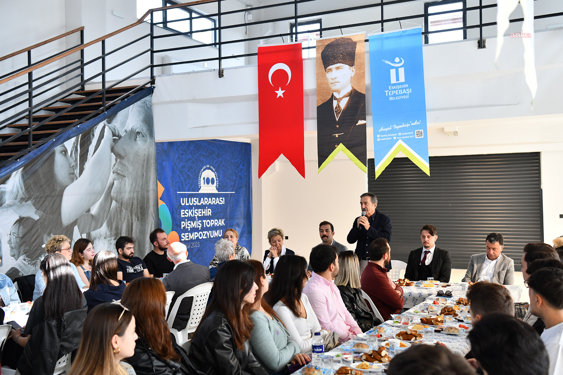 TEPEBAŞI BELEDİYE BAŞKANI ATAÇ: “BELEDİYE BAŞKANI HERKESE DOKUNMALI”