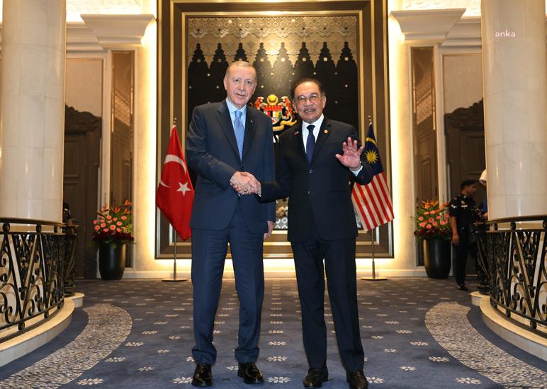 Cumhurbaşkanı Erdoğan, Malezya Başbakanı İbrahim ile telefonda görüştü