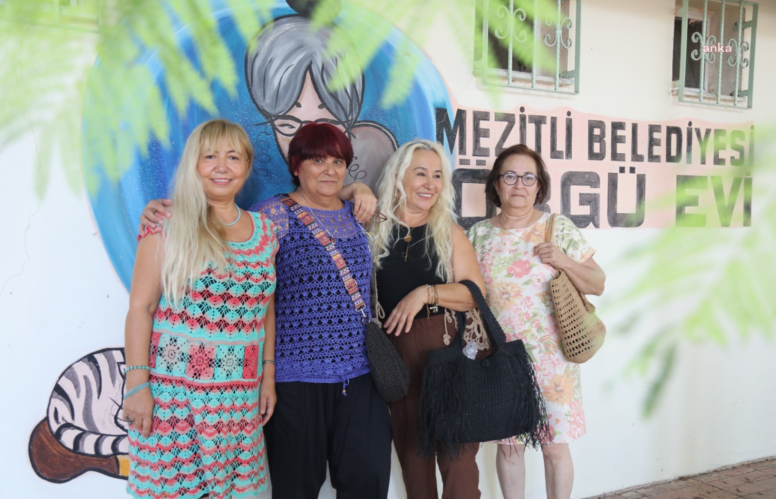 MEZİTLİ BELEDİYESİ ÖRGÜ EVİ, KADINLARI BİR ARAYA GETİRİYOR