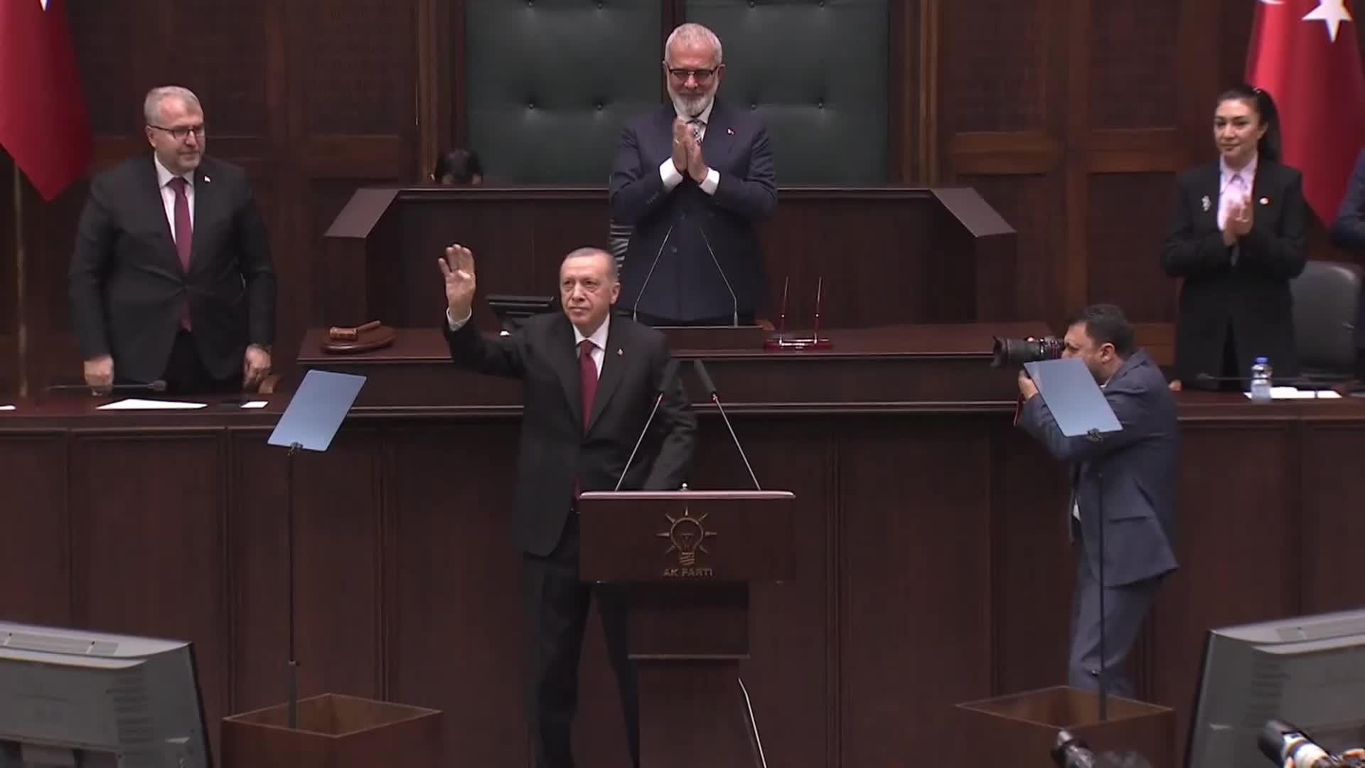 ERDOĞAN: İSRAİL DEVLET GİBİ DEĞİL ÖRGÜT GİBİ DAVRANIRSA SONUNDA ÖRGÜT GİBİ MUAMELE GÖRMEYE BAŞLAYACAĞINI UNUTMAMALIDIR