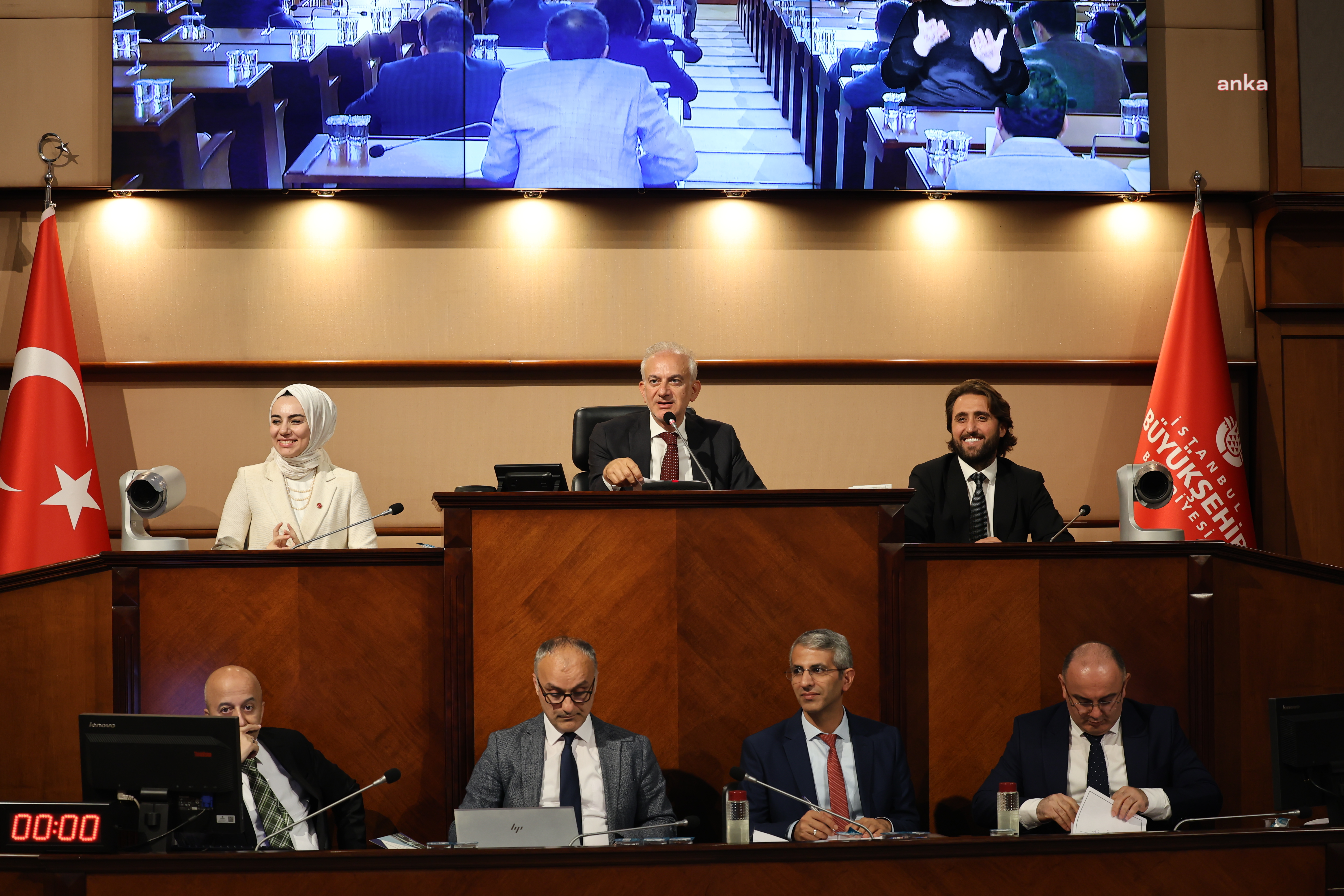 İSPARK’IN OTOPARK ÜCRET TARİFELERİNE YÜZDE 55 İLE 57 ARASINDA DEĞİŞEN ZAM YAPILDI
