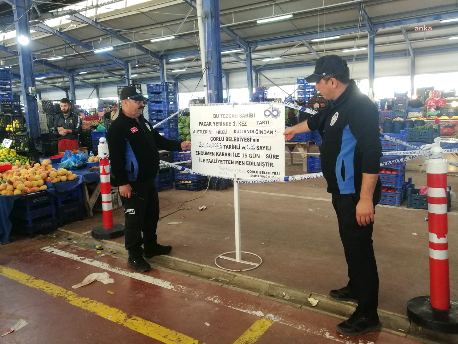 ÇORLU BELEDİYESİ TARAFINDAN KURALLARA UYMAYAN PAZARCILARA CEZA