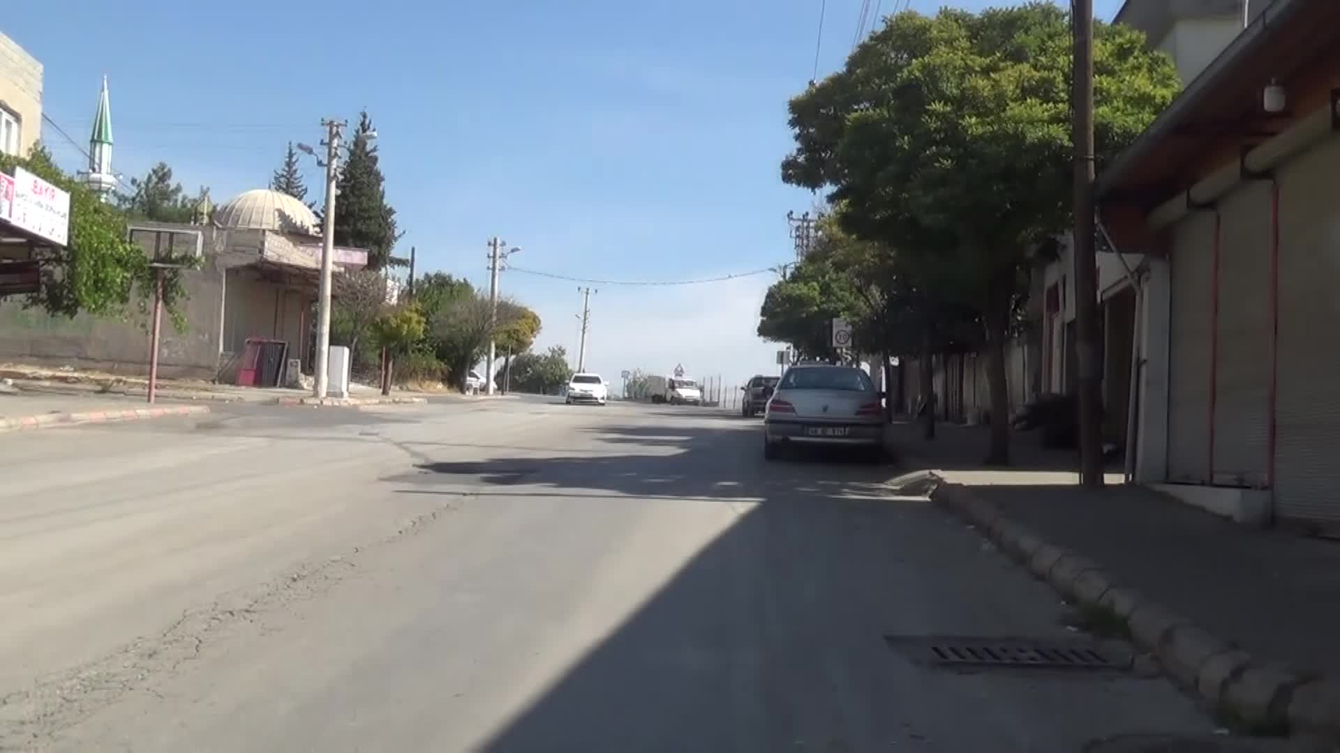 KİRALADIĞI İŞYERİNE YAPILAN ZAMMI YÜKSEK BULAN VE  DÜKKANDAN ÇIKMAYAN KAHRAMANMARAŞLI ERDAL ÇİFTÇİ: "DÜKKAN SAHİBİ İŞYERİME TEKRAR İKİNCİ BİR KİLİT VURDU"