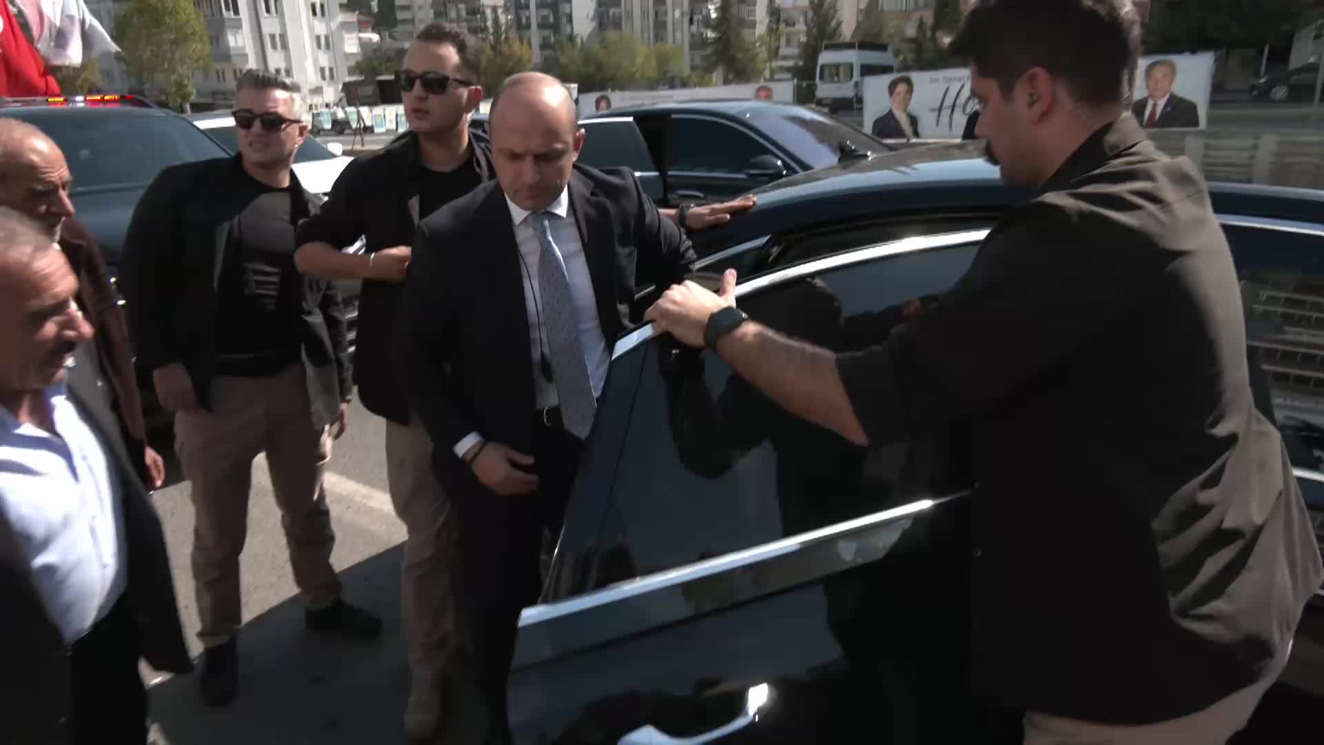 AKŞENER, KAHRAMANMARAŞ’TA ESKİ MHP MİLLETVEKİLİ MESUT DEDEOĞLU’NU BÜYÜKŞEHİR BELEDİYE BAŞKAN ADAYI OLARAK AÇIKLAYACAK