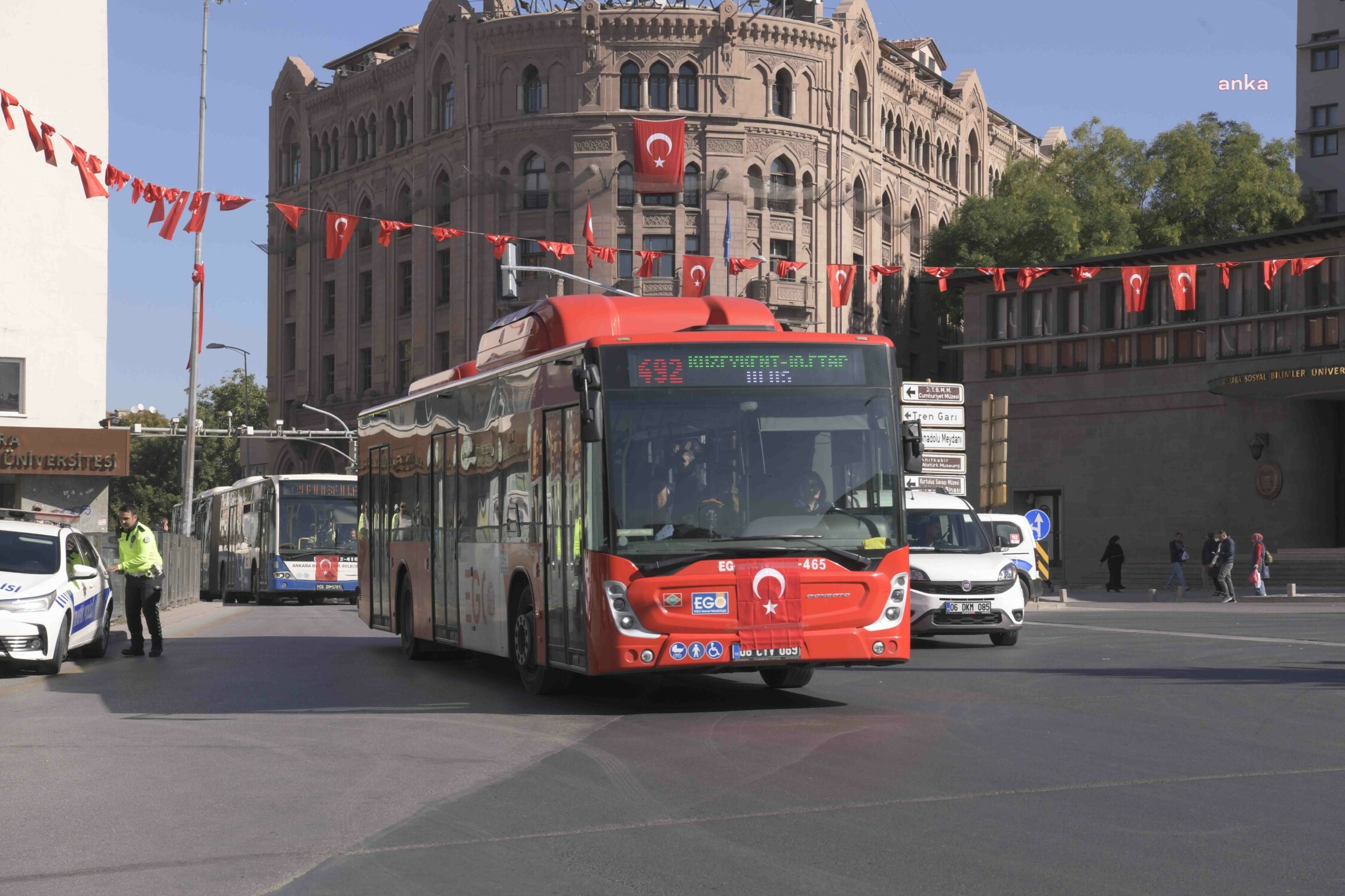 ANKARA’NIN BAŞKENT OLUŞUNUN 100. YILI ÇEŞİTLİ ETKİNLİKLERLE KUTLANDI