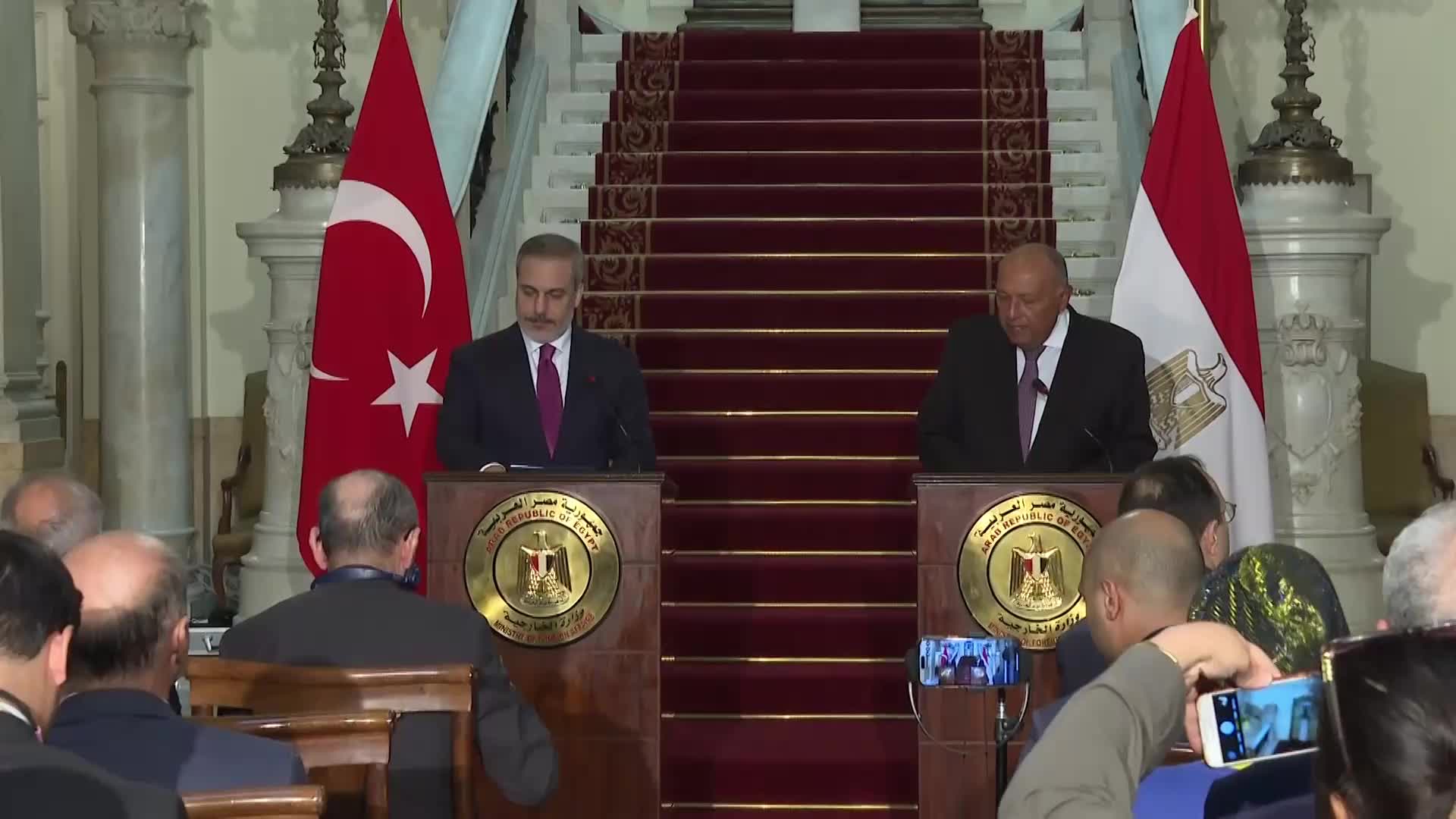 HAKAN FİDAN: "GAZZE'DE YAKLAŞIK  300 CİVARINDA ÇİFT UYRUKLU TÜRK VATANDAŞIMIZ BULUNMAKTA. BUNLARDAN 30'UNUN TAHLİYESİNİ BAŞARDIK"