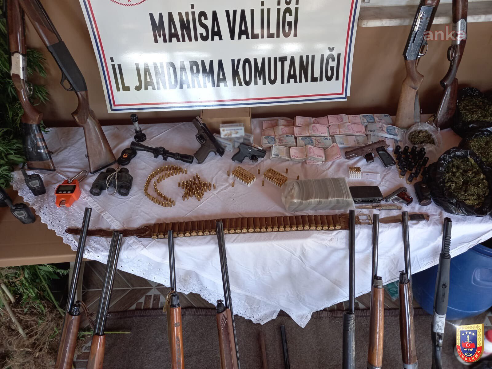 MANİSA'DA JANDARMADAN UYUŞTURUCU OPERASYONU