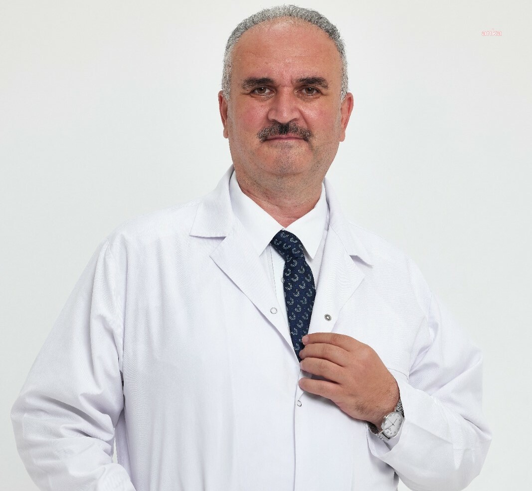 İBN-İ SİNA’NIN BİN YILLIK REÇETELERİ ŞİFA DAĞITIYOR... FİTOTERAPİST HAKAN ÖZKUL: “FİTOTERAPİ, KANSERİN KÖK HÜCRESİYLE MÜCADELEDE ÇOK ETKİLİ BİR YÖNTEMDİR”