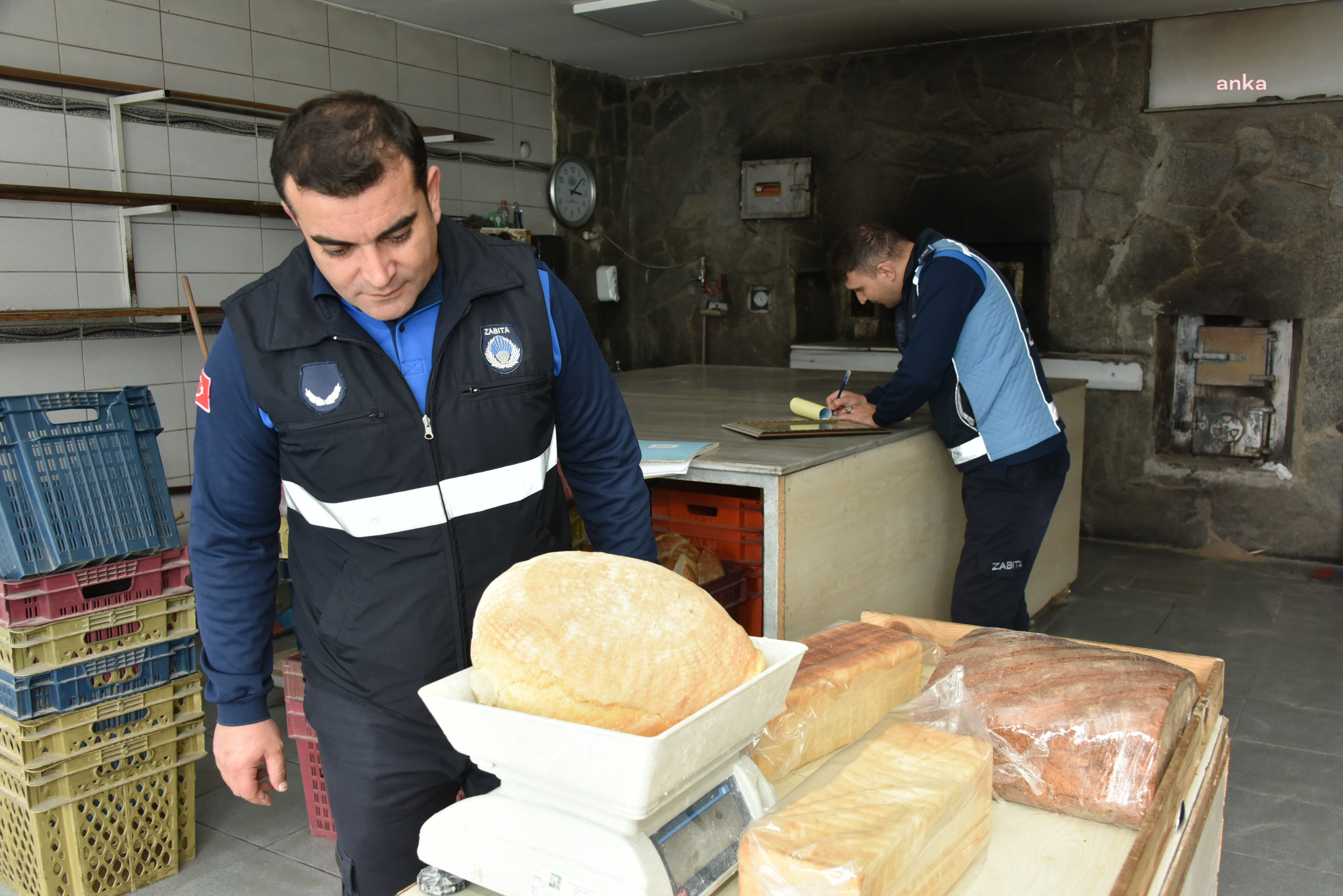 BOZÜYÜK BELEDİYESİ ZABITA EKİPLERİNDEN FIRINLARA DENETİM