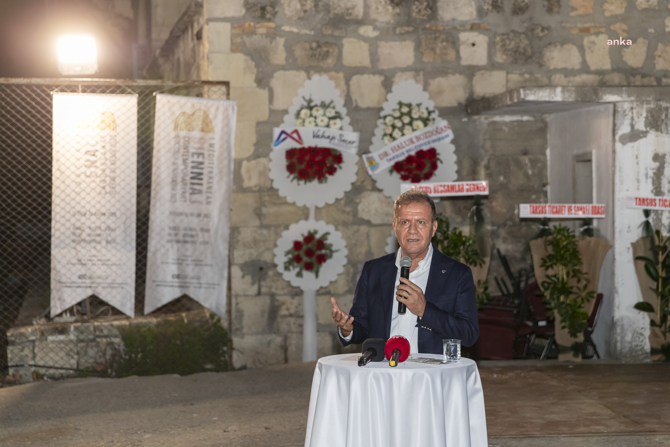 VAHAP SEÇER, 1. ULUSLARARASI AKDENİZ BİENALİ AÇILIŞINA KATILDI