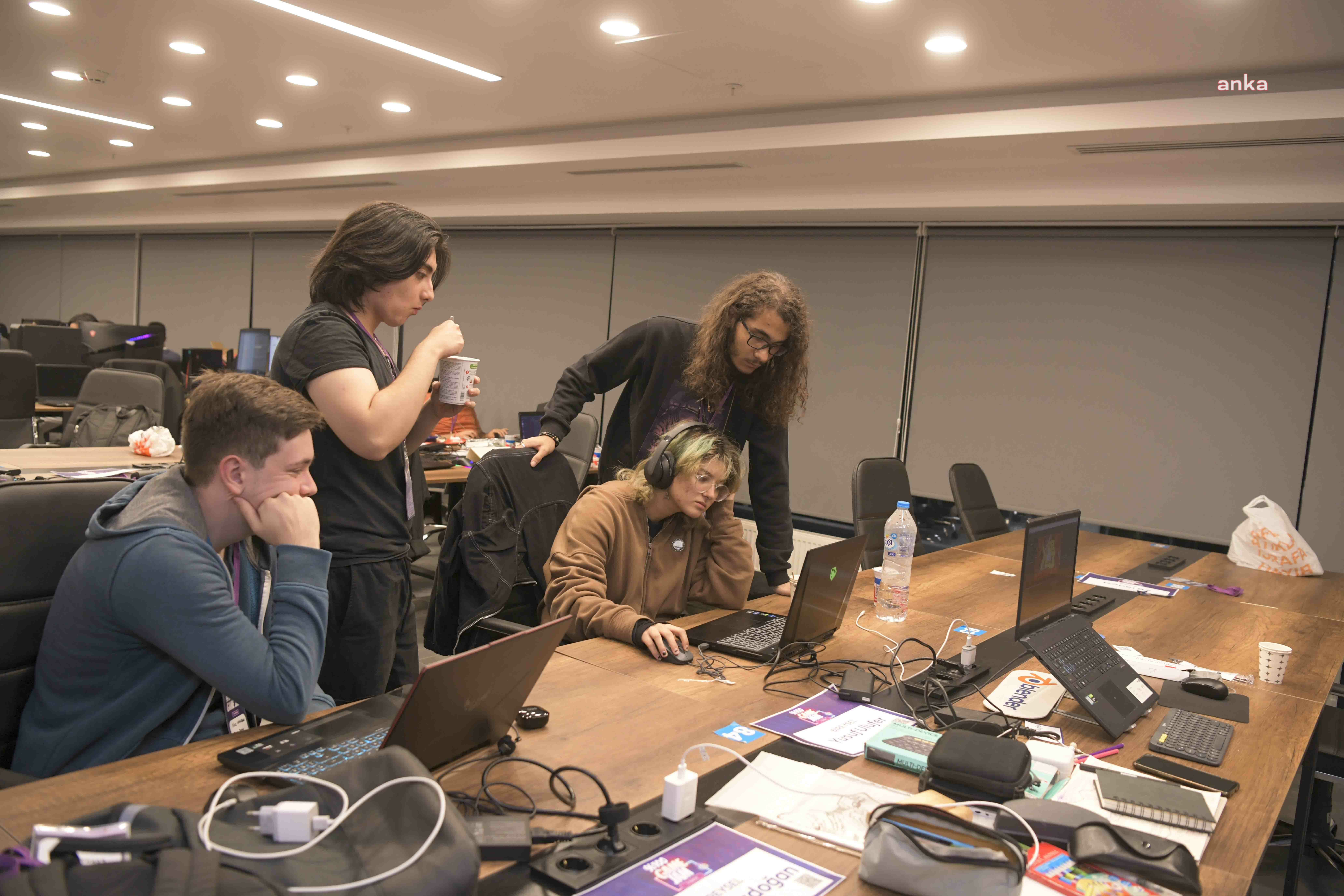 BAŞKENTTE "CUMHURİYET'İN 100. YILI" TEMALI GAME JAM ETKİNLİĞİ