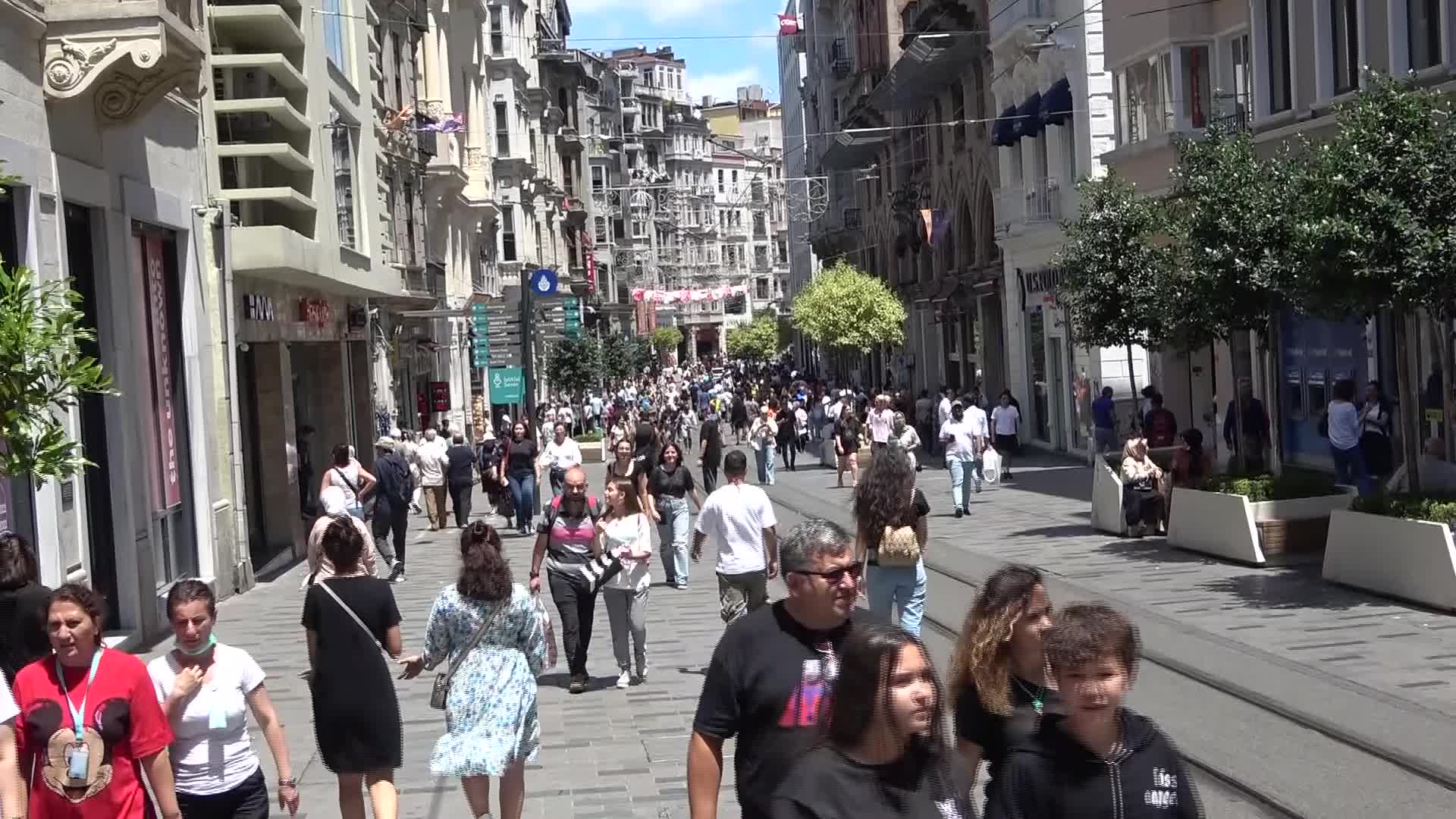 İBB GENEL SEKRETER YARDIMCISI GÖKCE: "İSKİ SU TÜKETİM VERİLERİNE GÖRE İSTANBUL’DA YAKLAŞIK 2,5 MİLYON YABANCI YAŞIYOR"