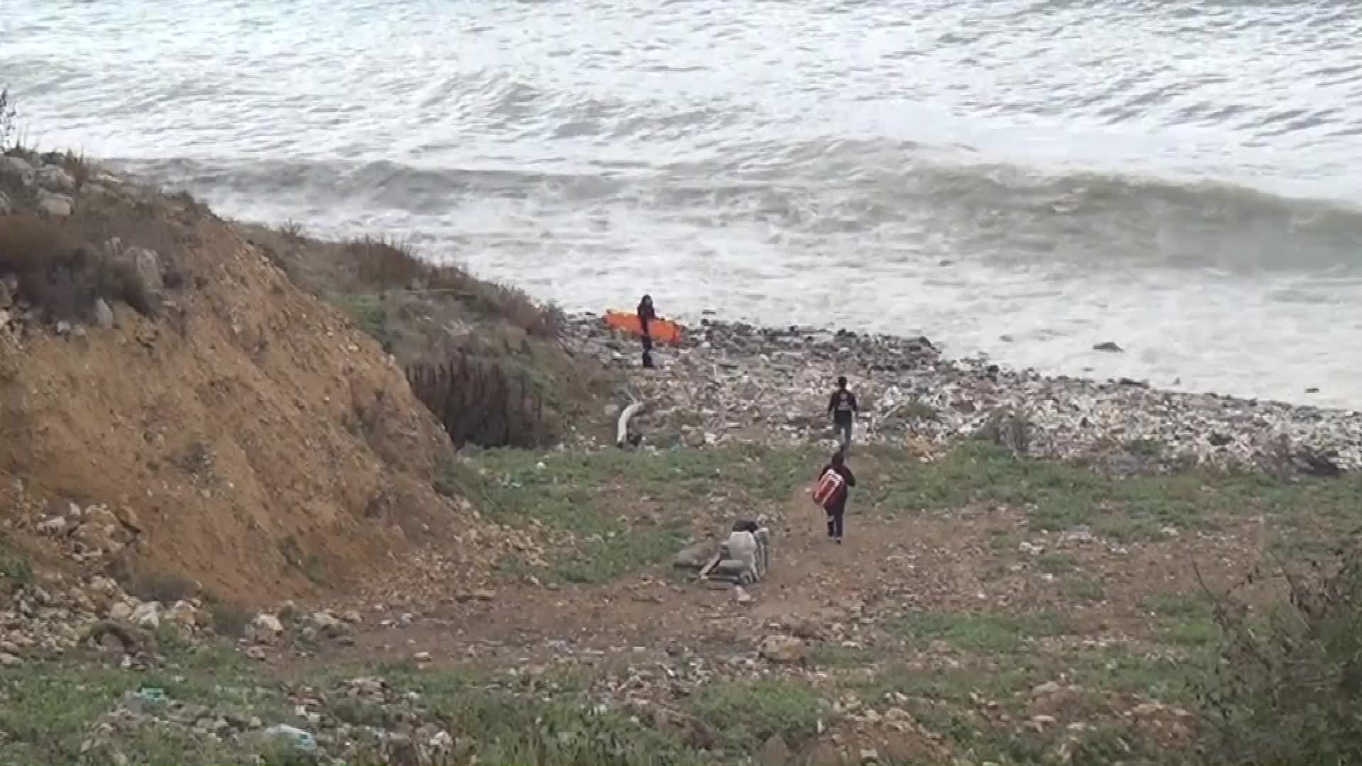 SİNOP’TA KAYALIKLARDAN DENİZE DÜŞEN AMATÖR BALIKÇI 6 SAAT SONRA KURTARILDI