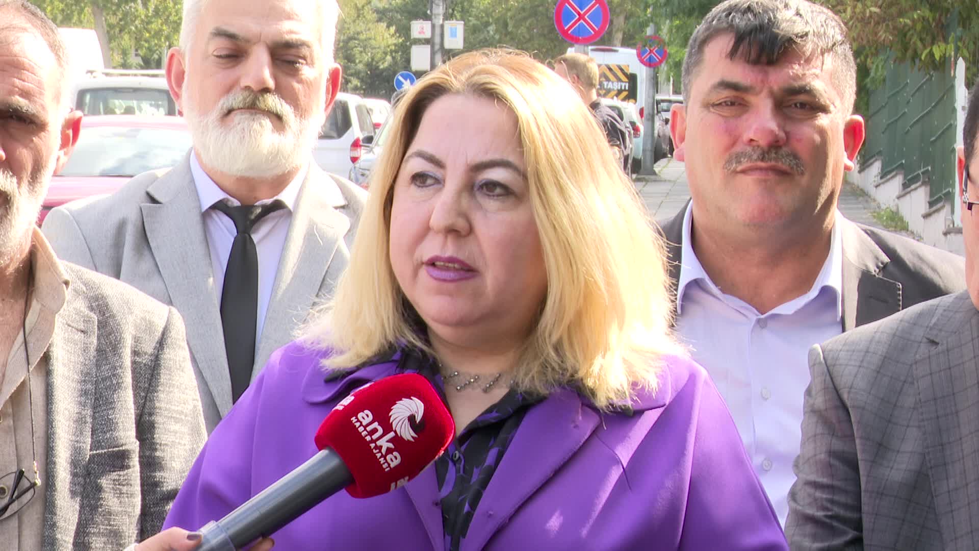 EMEKLİ ÖRGÜTLERİ, ÇALIŞMA VE SOSYAL GÜVENLİK BAKANLIĞI'NDA BAKAN YARDIMCISI AYDIN İLE GÖRÜŞTÜ: "5 BİN TL'LİK İKRAMİYEDE ÇALIŞAN VE ÇALIŞMAYAN EMEKLİLER ARASINDA AYRIM YAPILDIĞINI ANLATTIK"
