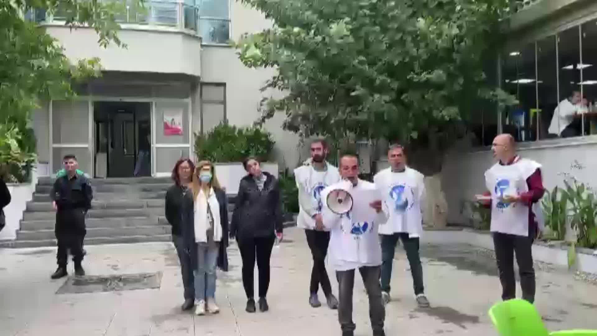 SES İZMİR ŞUBELERİNDEN FİLİSTİN AÇIKLAMASI: “SAVAŞ SUÇU İŞLEYEN İSRAİL ARTIK DURDURULMALI"