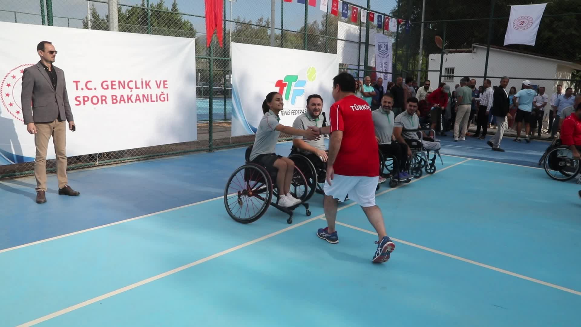 ANTALYA'DA TEKERLEKLİ SANDALYE 100. YIL TENİS TURNUVASI HEYECANI YAŞANDI