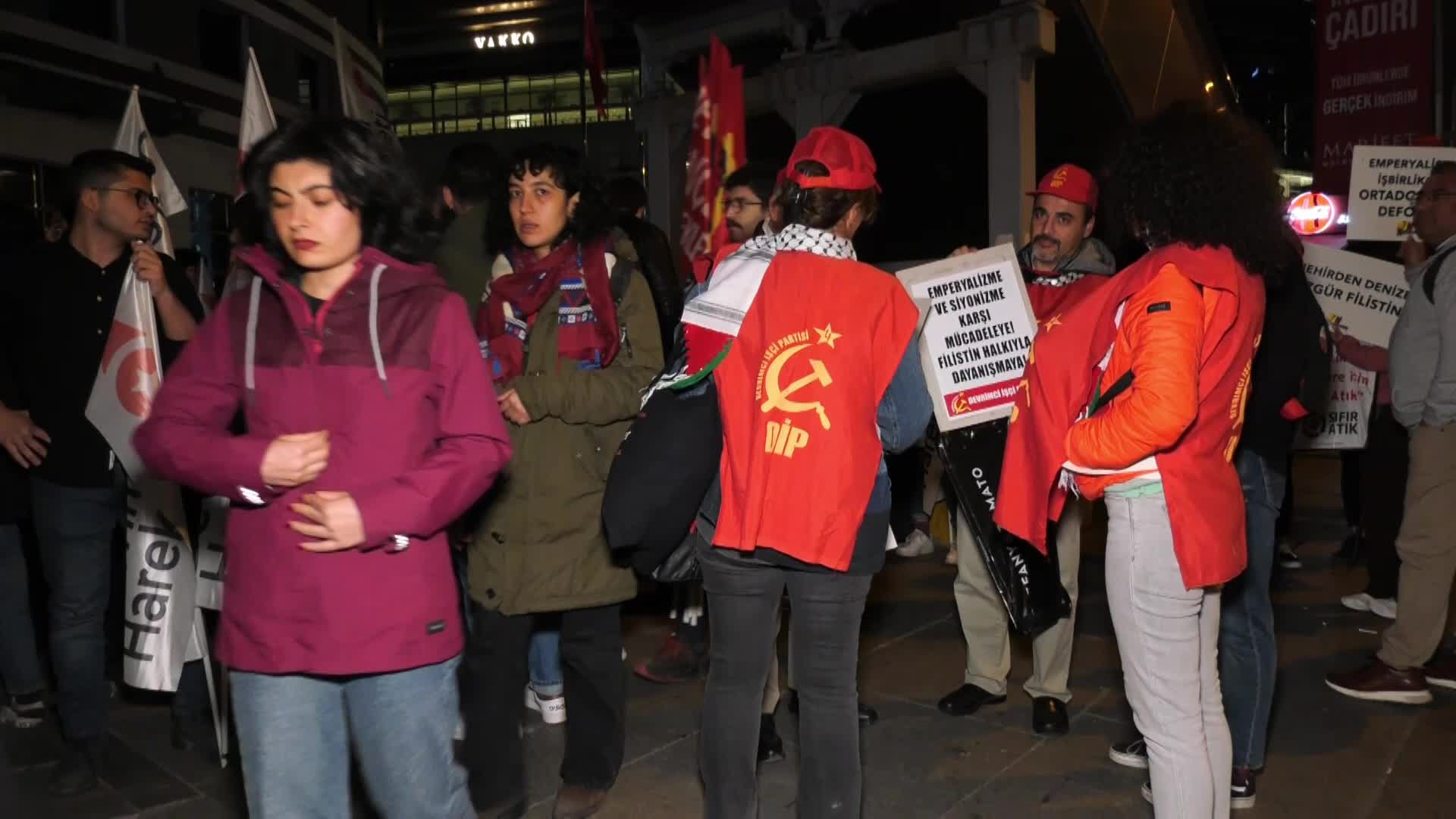 SOL ÖRGÜTLERDEN ANKARA'DA İSRAİL'İN FİLİSTİN'E YÖNELİK SALDIRILARINA PROTESTO: “BAĞIMSIZ VE ÖZGÜR FİLİSTİN'İN YANINDA OLANLAR, EMPERYALİZMİN, SİYONİZMİN VE SİYONİST TERÖRÜN KARŞISINDADIR”
