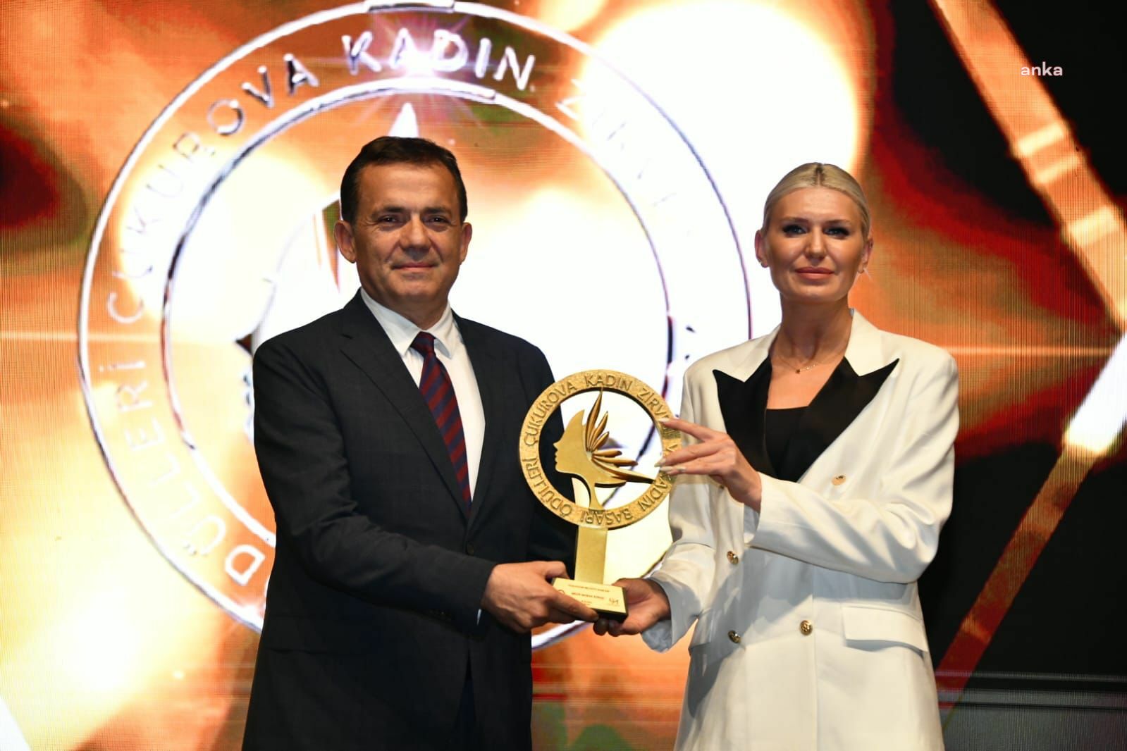 BİLECİK BELEDİYE BAŞKANVEKİLİ SUBAŞI’NA 'YILIN BELEDİYE BAŞKANI' ÖDÜLÜ