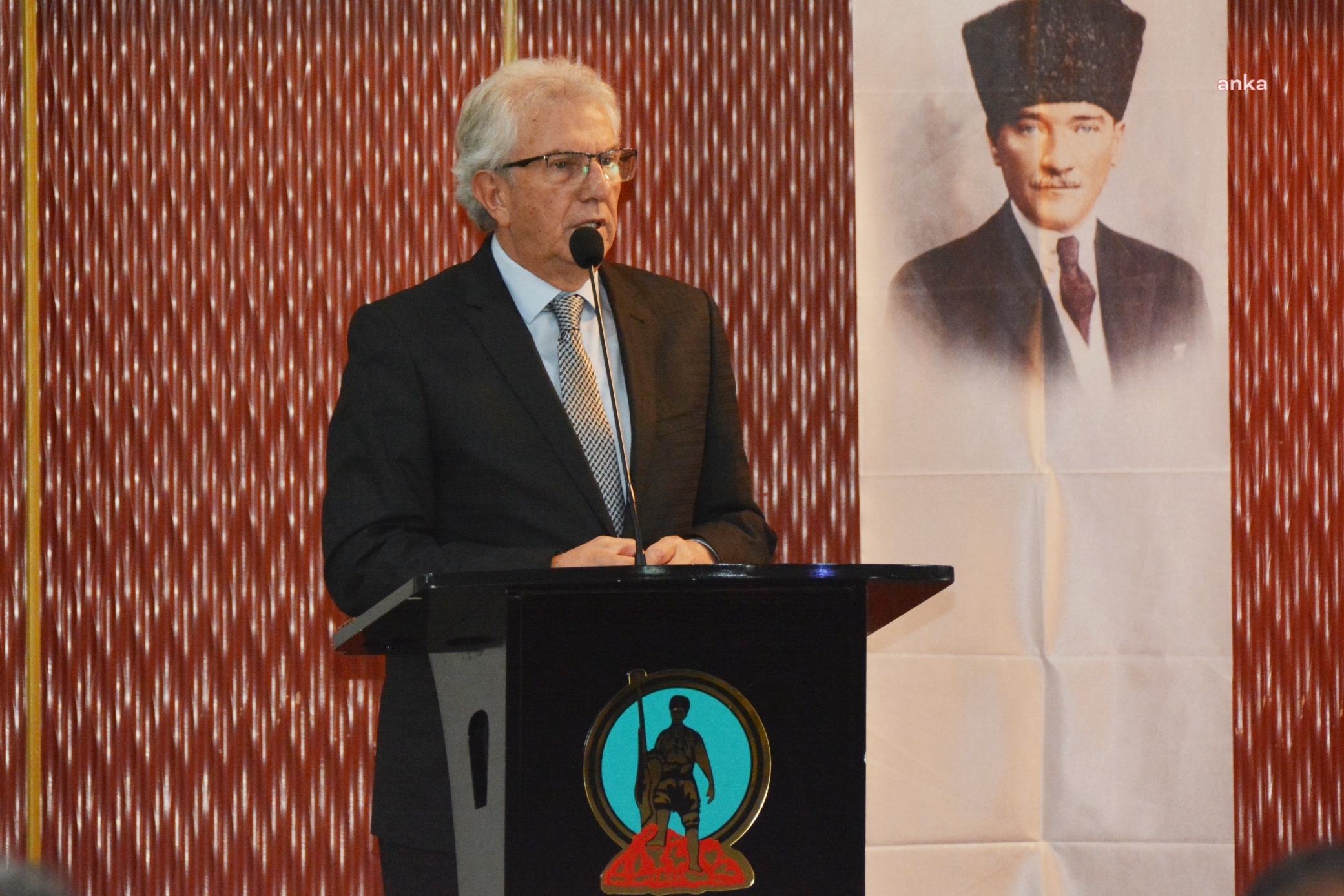 ÖDEMİŞ BELEDİYE BAŞKANI ERİŞ, 4,5 YILLIK ÇALIŞMALARI MUHTARLARLA DEĞERLENDİRDİ