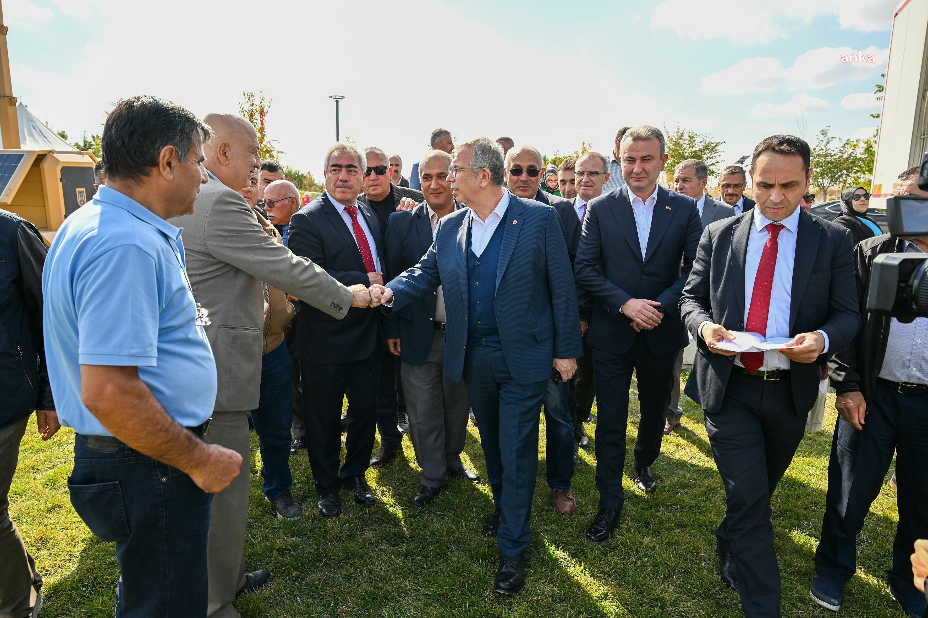 MANSUR YAVAŞ, MUHTARLAR GÜNÜ’NDE BAŞKENTLİ MUHTARLARI BAKAP’TA AĞIRLADI