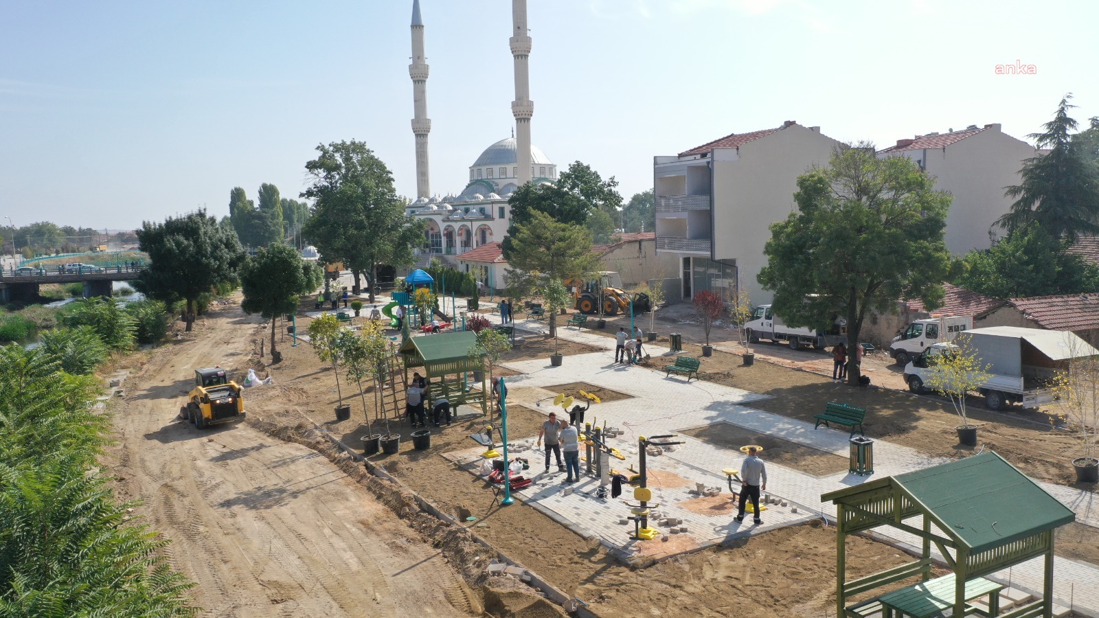 ESKİŞEHİR BÜYÜKŞEHİR’DEN ALPU’DA PARK VE KORKULUK PROJESİ