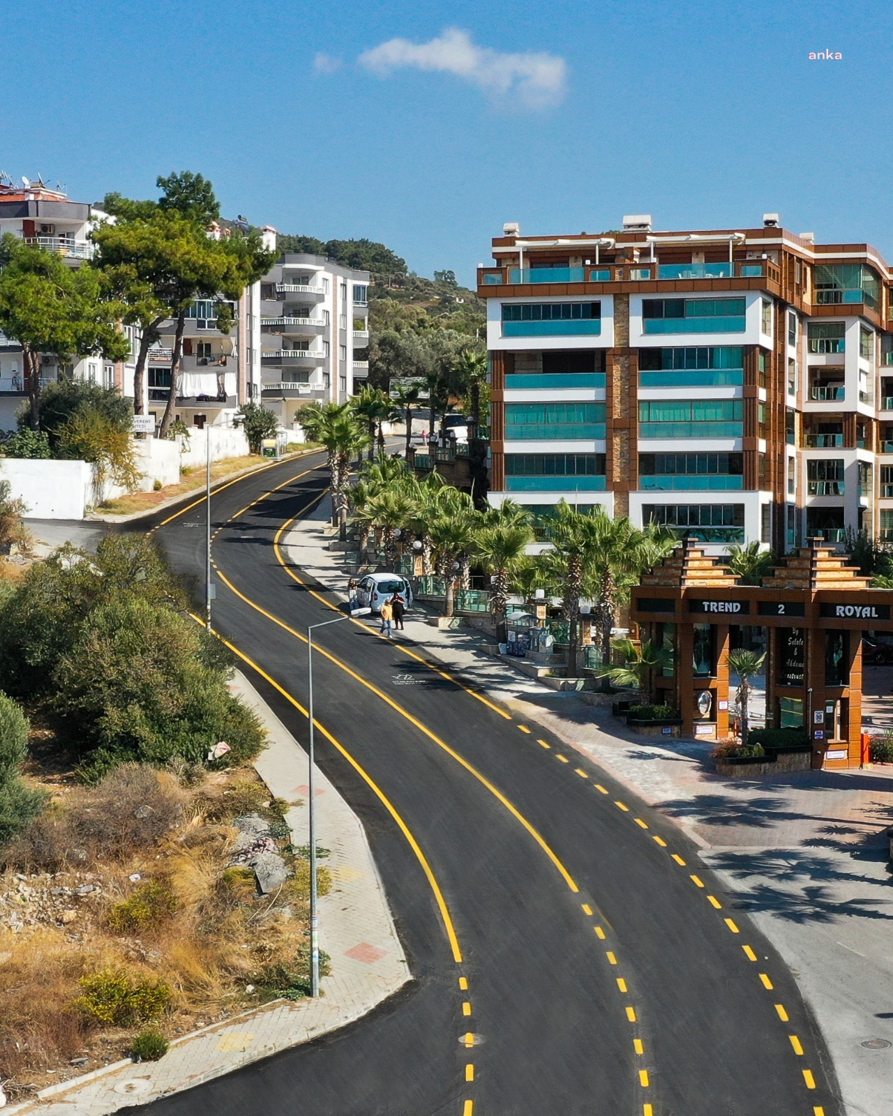 EGE MAHALLESİ’NDE YOL SEFERBERLİĞİ SÜRÜYOR