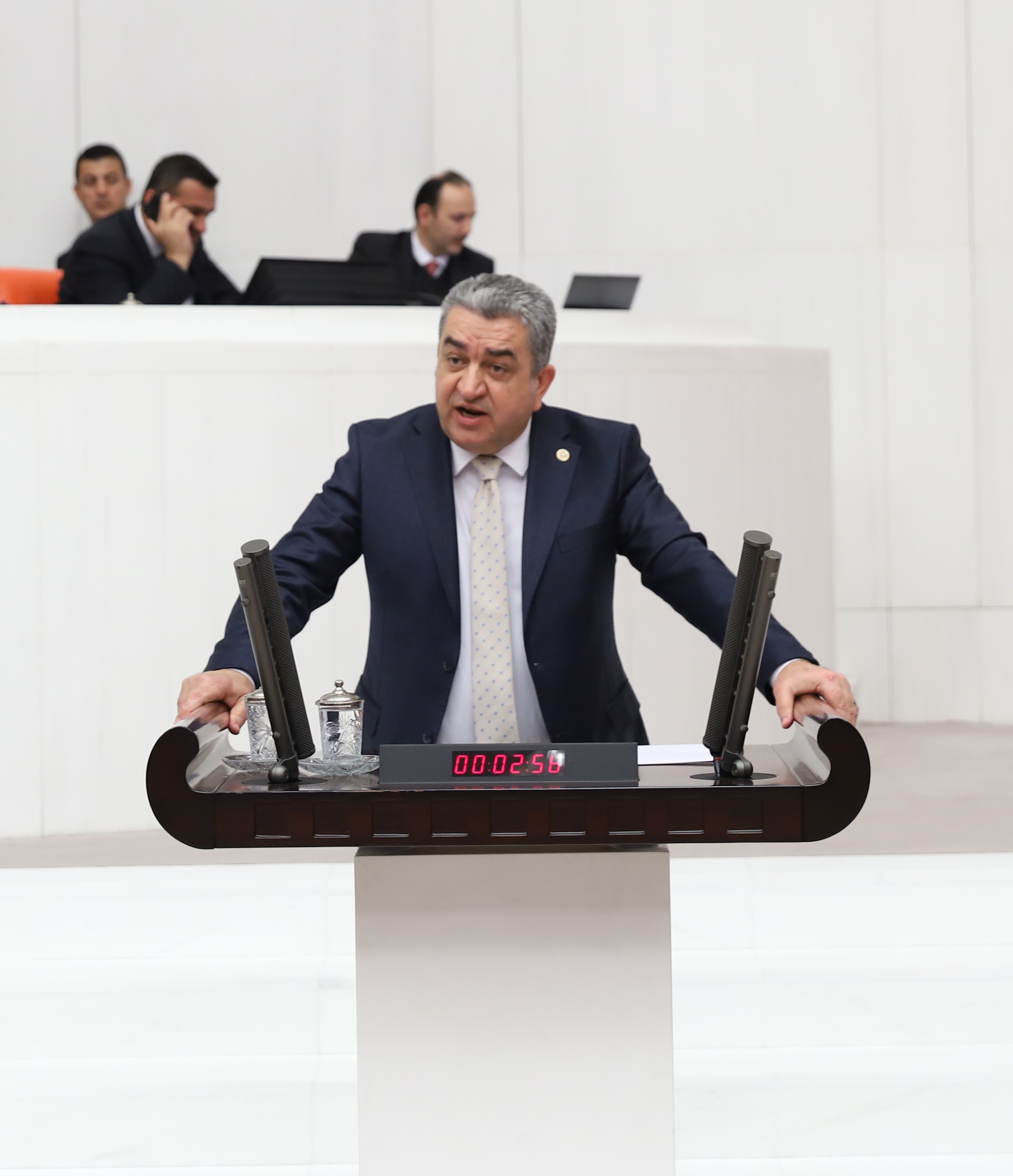 İZMİR MİLLETVEKİLİ SERTER'DEN LİMAN VE GÜMRÜK SORUSU: BAKAN TURHAN VE PEKCAN'A, YA TEDBİR ALIN, YA DA LİMAN VE GÜMRÜKLERİ KAPATIN