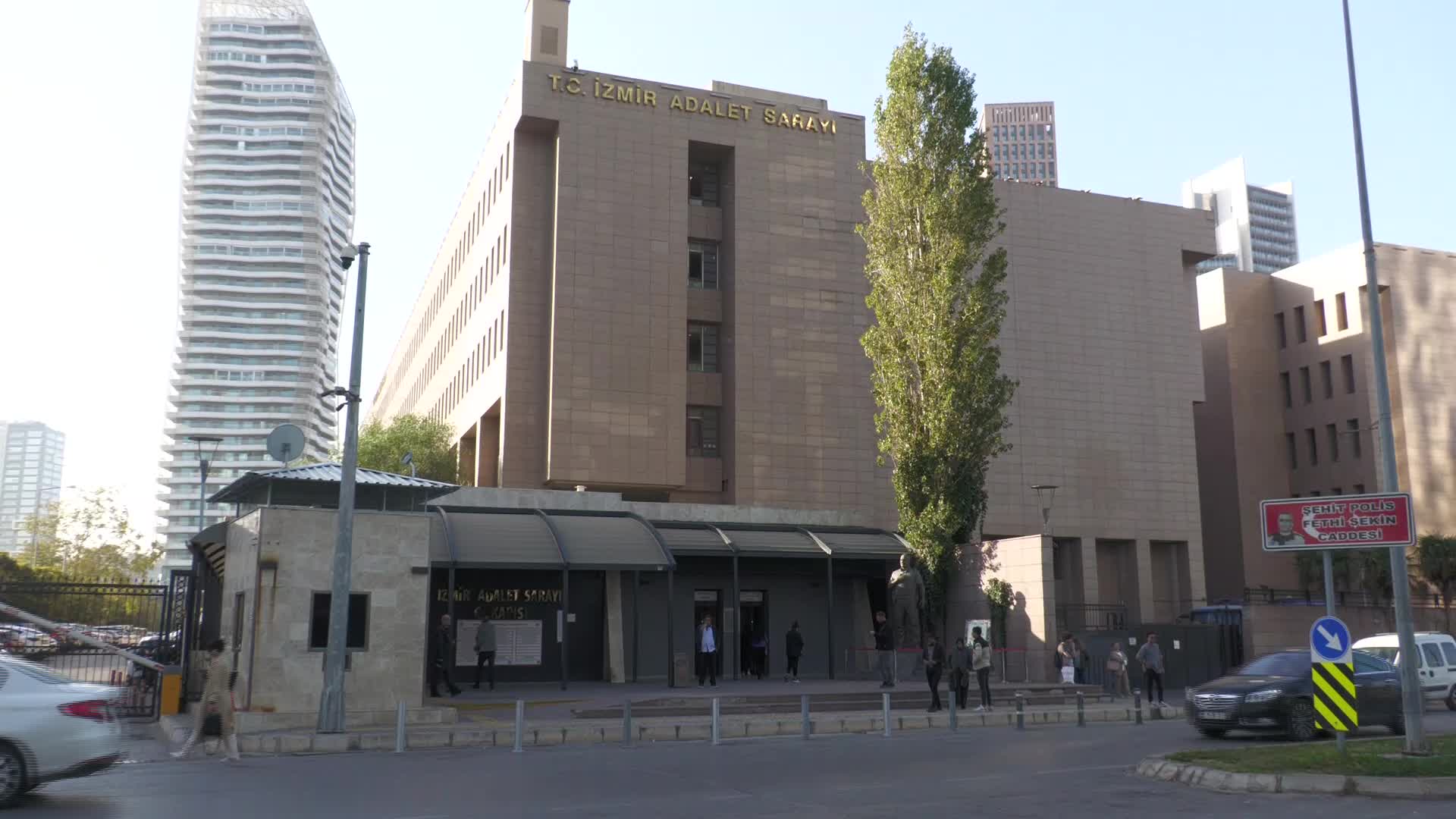 MENDERES BELEDİYE BAŞKANI KAYALAR’IN YARGILANDIĞI DAVANIN 3. DURUŞMASI YAPILDI... KAYALAR’IN AVUKATI AYDIN: 2018 YILINI ANLATAN TANIK, BİR ÖNCEKİ BELEDİYE BAŞKANINI SUÇLUYOR