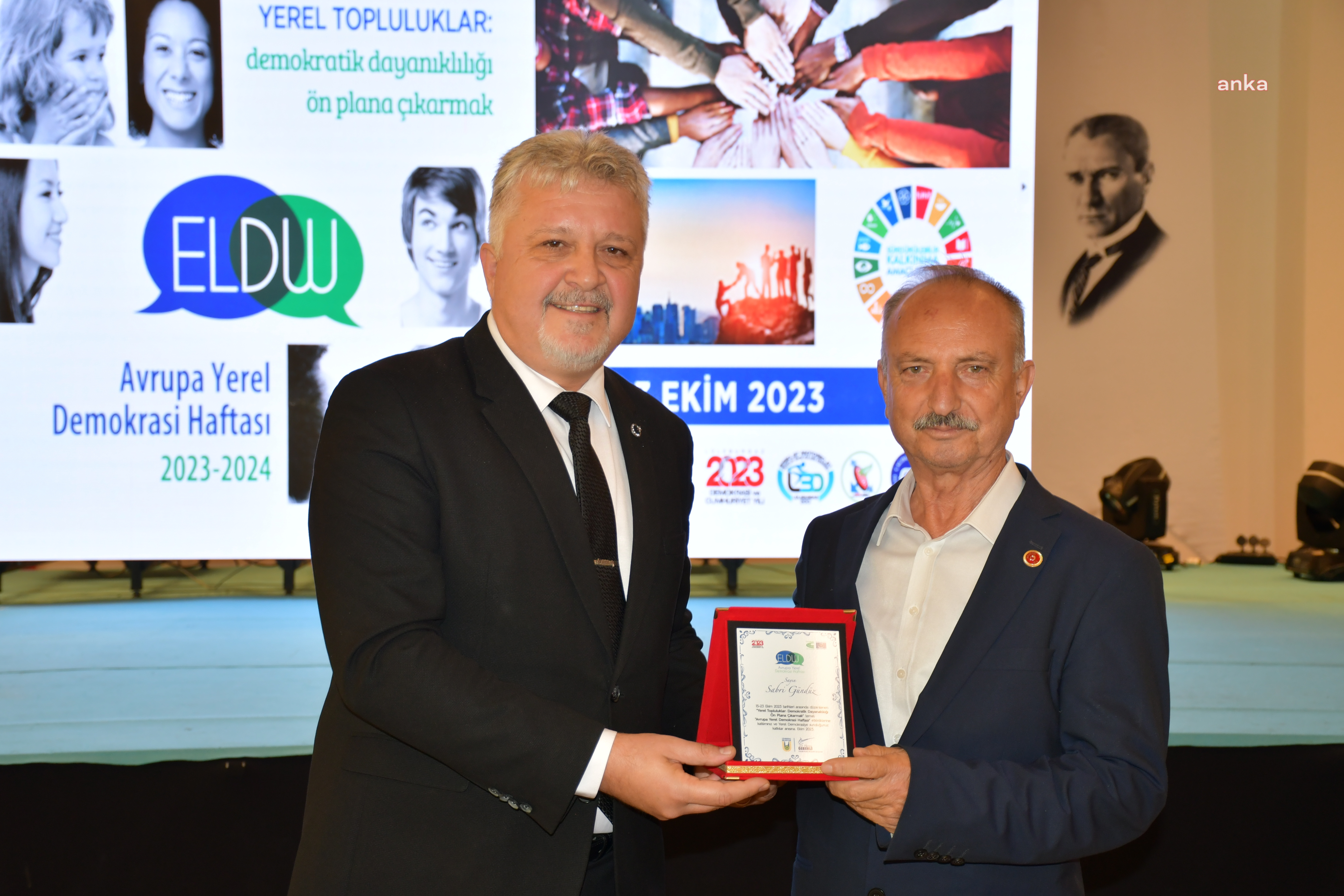LÜLEBURGAZ BELEDİYESİ MUHTARLARI AĞIRLADI