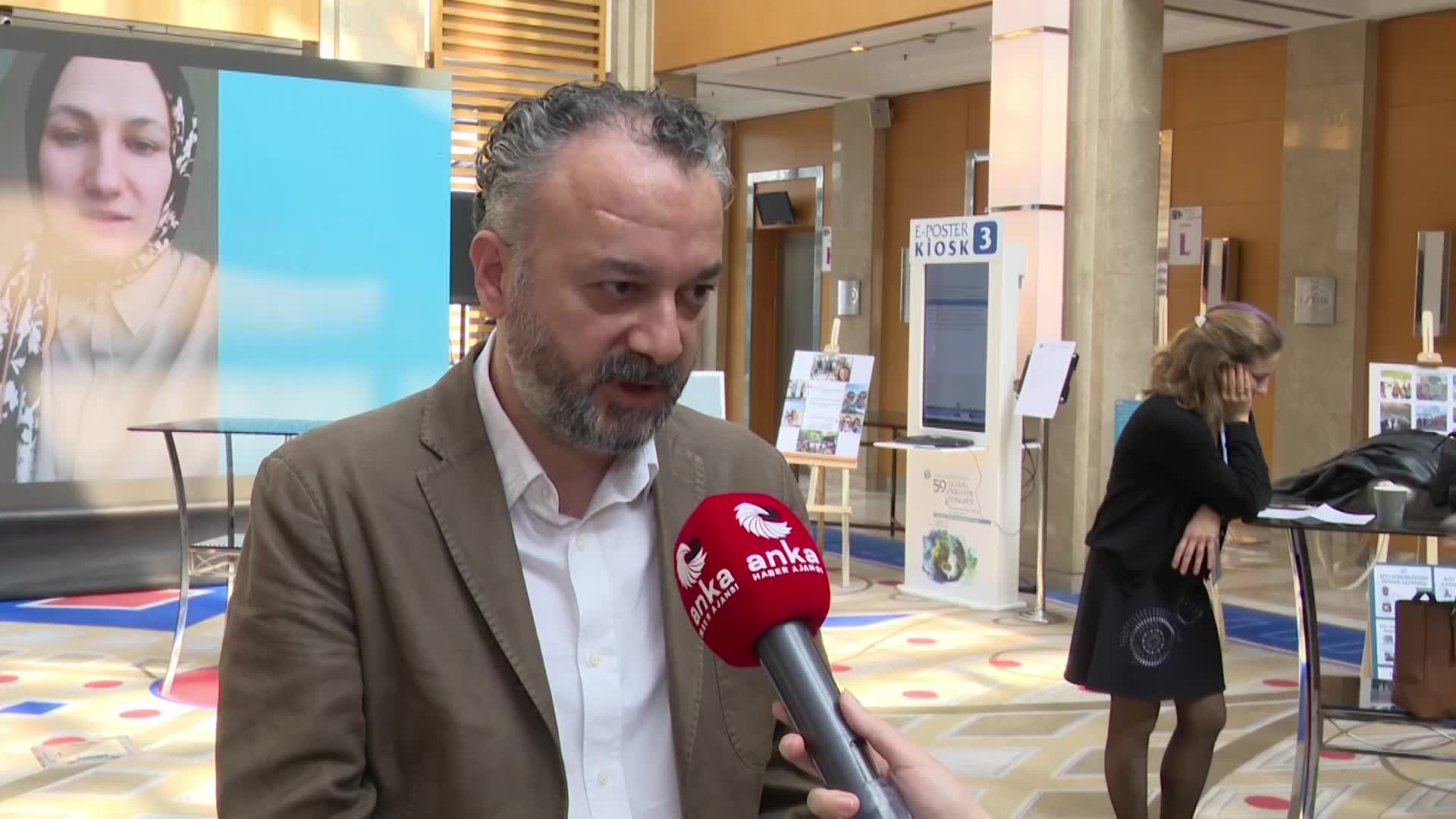TÜRKİYE PSİKİYATRİ DERNEĞİ 59. ULUSAL PSİKİYATRİ KONGRESİ... PROF. DR. YILDIRIM: “DEPREM BÖLGESİNDE HÂLÂ YARALARI SARMAYA ÇALIŞIYORUZ ÇÜNKÜ RUHSAL AÇIDAN ETKİLENME, DEPREMİN İLK GÜNÜNDE OLDUĞU KADAR SONRASINDA KATLANARAK ARTAN BİR ŞEY”