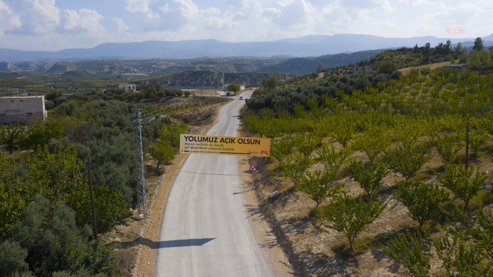MERSİN BÜYÜKŞEHİR BELEDİYESİ, KIRSAL MAHALLELERDE YOL ÇALIŞMALARINA DEVAM EDİYOR