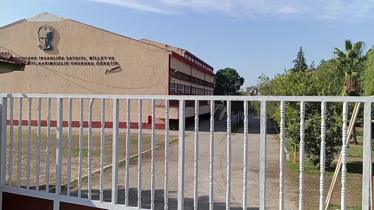 KADİRLİ'DE ÖĞRETMENE YAPILAN BIÇAKLI SALDIRIYA HÜRRİYETÇİ EĞİTİM SENDİKASI'NDAN PROTESTO