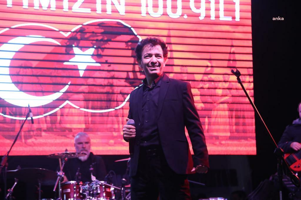 ODUNPAZARI’NDA CUMHURİYET COŞKUSU ARTARAK DEVAM EDİYOR