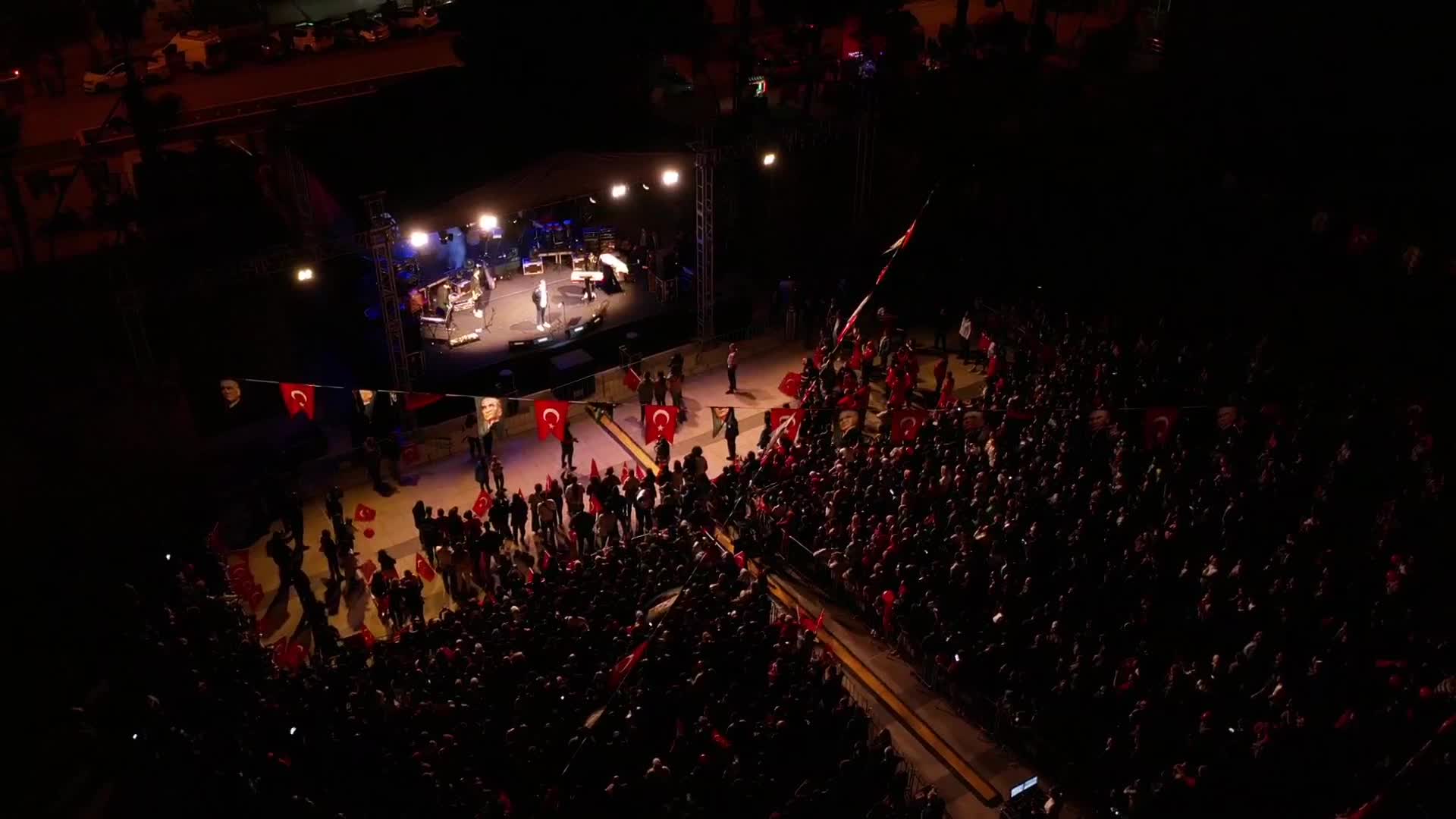 DÖŞEMEALTI’NDA 100’NCÜ YIL COŞKUSU... ALEYNA TİLKİ EN GÜZEL ŞARKILARINI SÖYLEYECEK