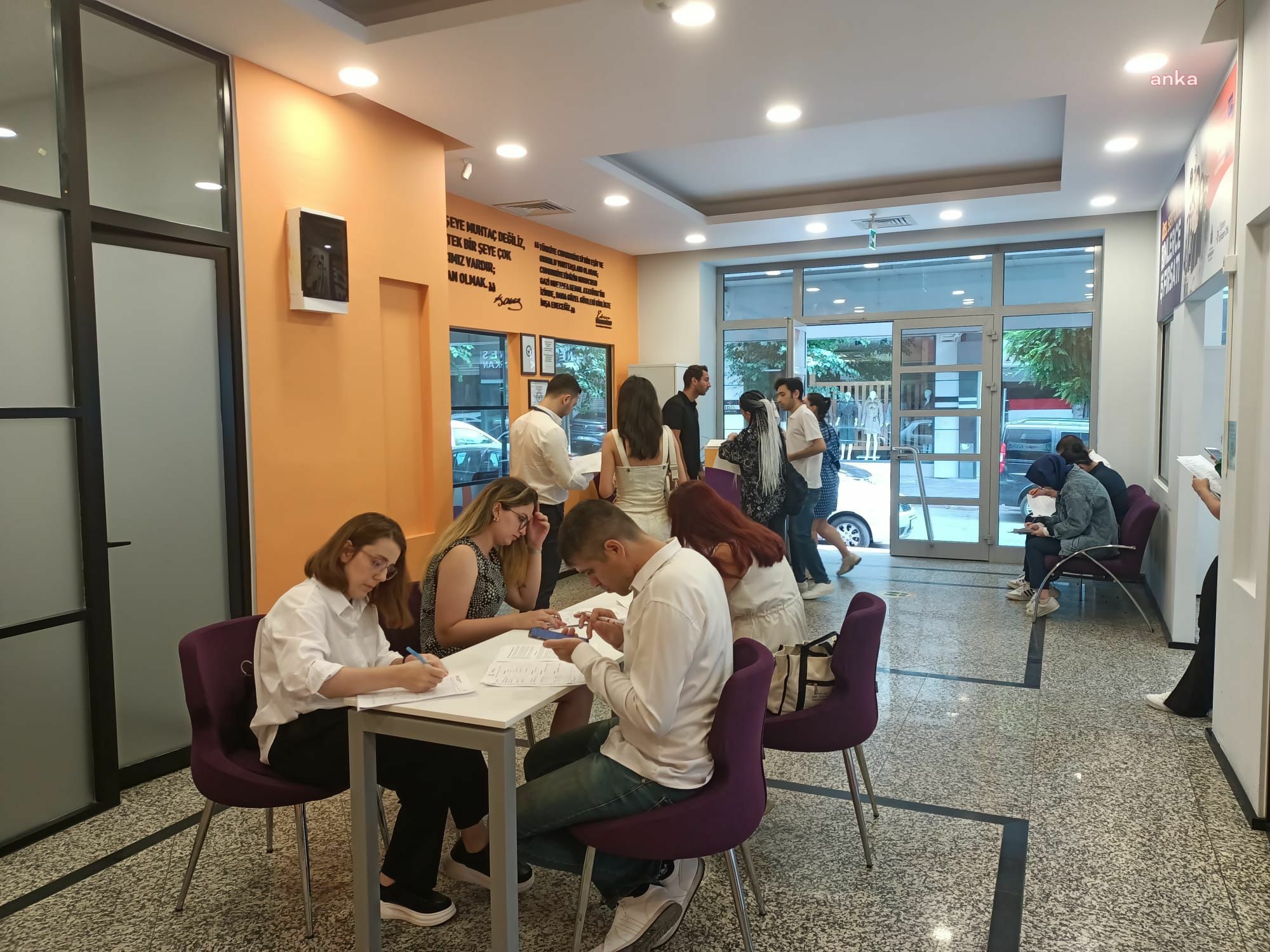İBB’NİN İSTİHDAM OFİSLERİ, 150 BİNDEN FAZLA KİŞİYİ İŞ İMKANINA KAVUŞTURDU