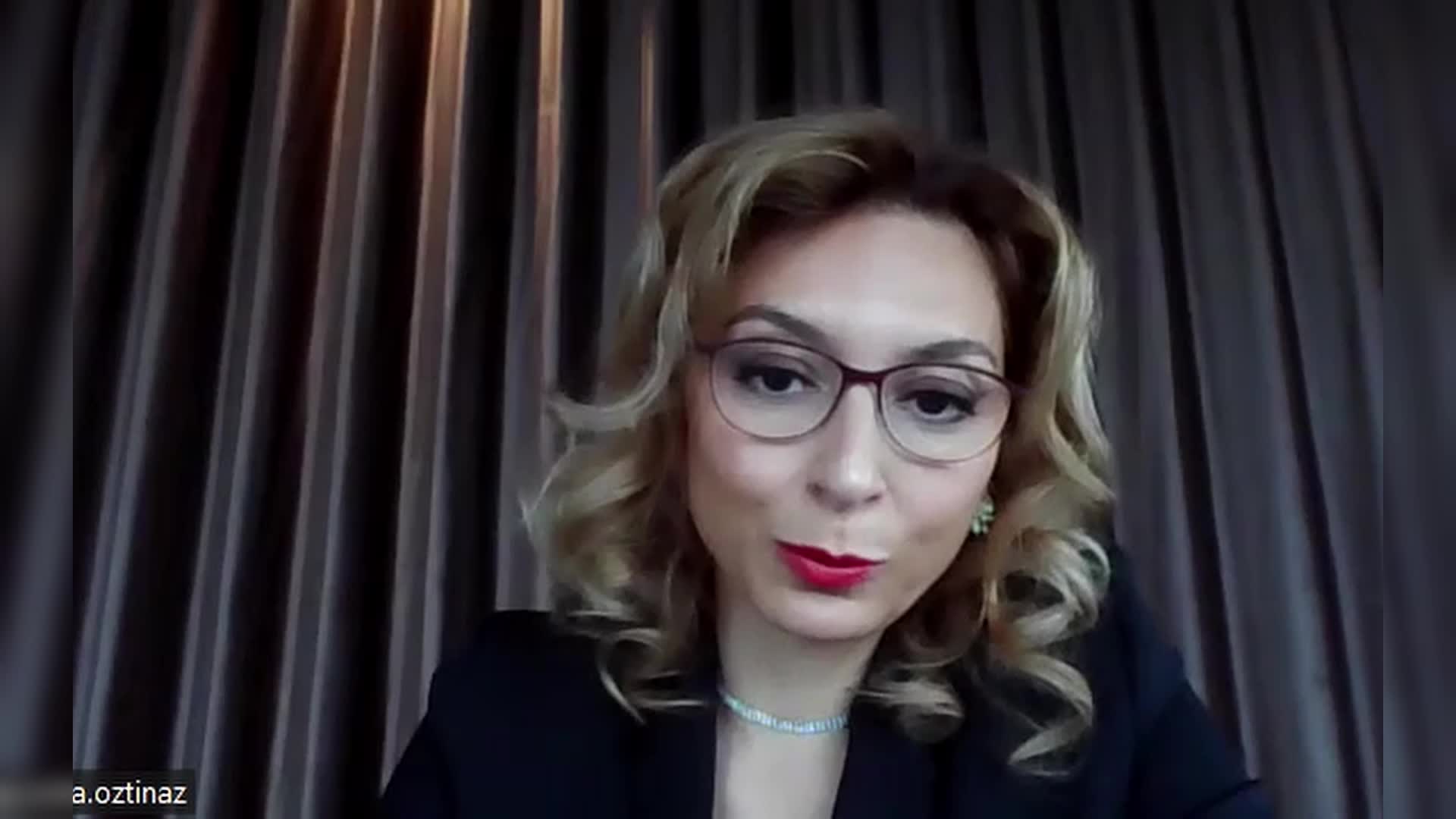 EAPM’NİN İLK KADIN BAŞKANI SEÇİLEN BERNA ÖZKOÇ ÖZTINAZ: “TÜRK KADINLARININ VAZGEÇMEK GİBİ BİR HAKKI YOK ÇÜNKÜ VAZGEÇMEYEN ATALARDAN GELDİK BURAYA. VAZGEÇMEYEN İNSANLAR SAYESİNDE, BUGÜN BİRTAKIM ÖZGÜRLÜKLERİ SONUNA KADAR KULLANIYORUZ”