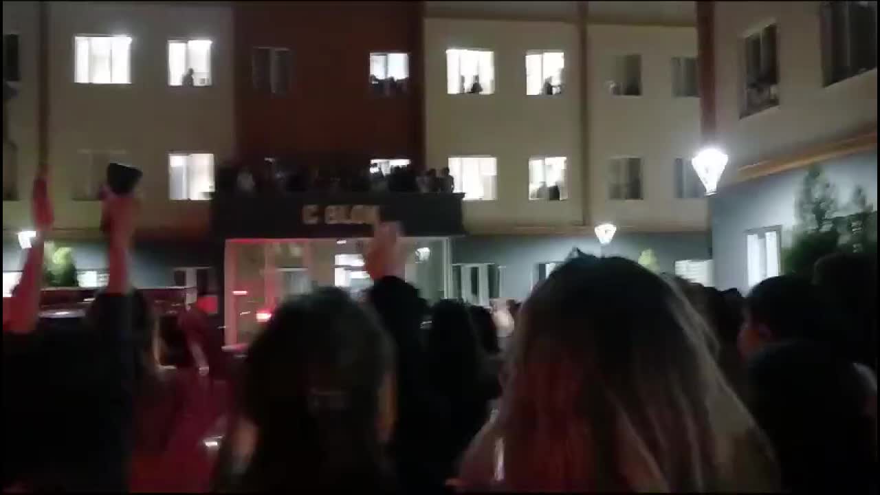 AYDIN’DA KYK YURDUNDA ASANSÖR DÜŞTÜ, BİR ÖĞRENCİ YAŞAMINI YİTİRDİ… ÖĞRENCİLER “ÇOK UYARDIK AMA ASANSÖR YAPILMADI” DEDİ, YURT MÜDÜRÜ AÇIĞA ALINDI