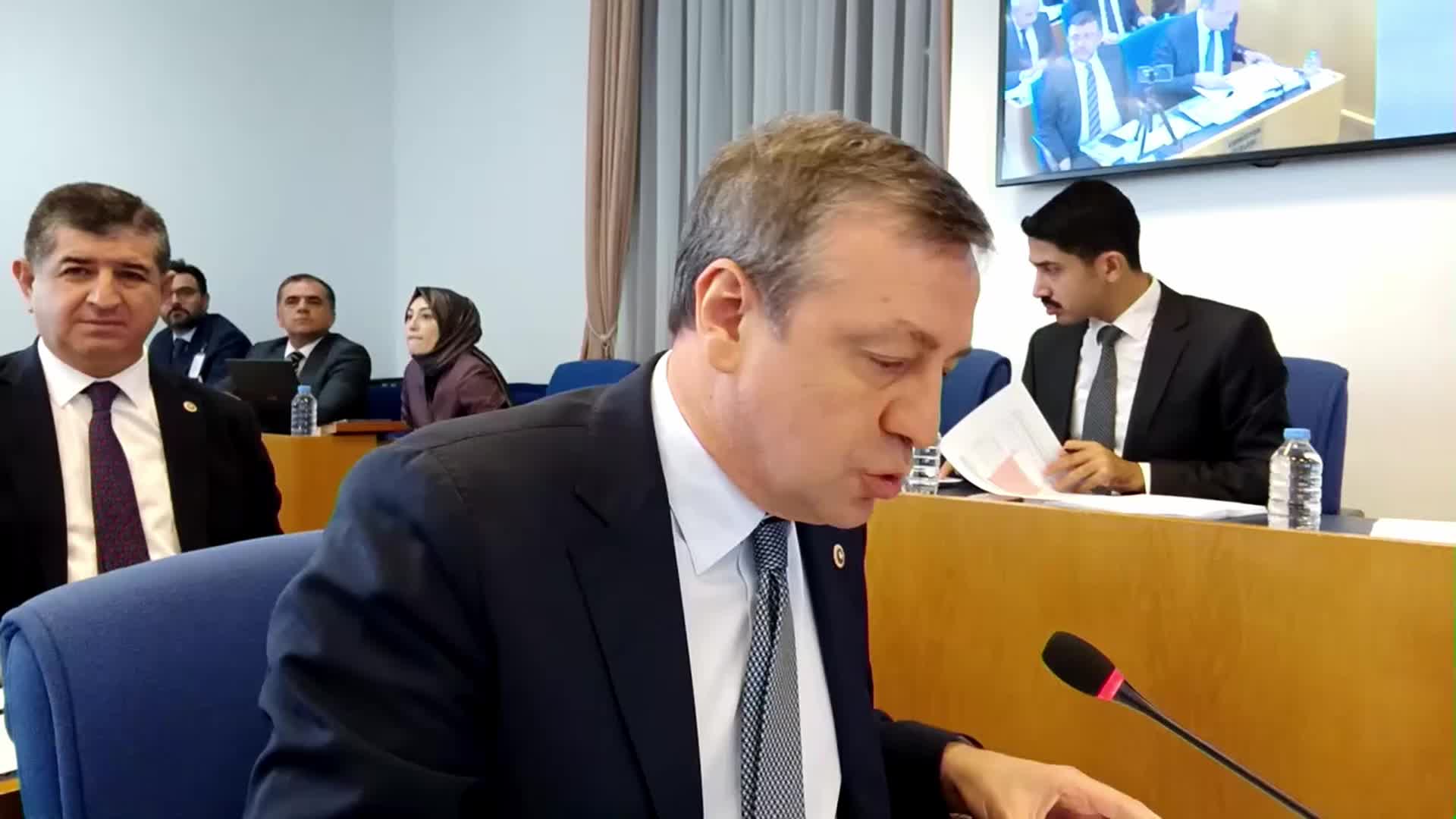 RAHMİ AŞKIN TÜRELİ: MERKEZ BANKASI İKİ YIL ÖNCE FAİZLERİ İNDİRMESEYDİ  BUGÜN ENFLASYON YÜZDE 15’LER SEVİYESİNDEYDİ. DOLAR KURU DA TAŞ ÇATLASIN 13 LİRAYDI. ÜLKENİN YANGIN YERİNE DÖNMESİNİN NEDENİ UYGULANAN YANLIŞ POLİTİKADIR