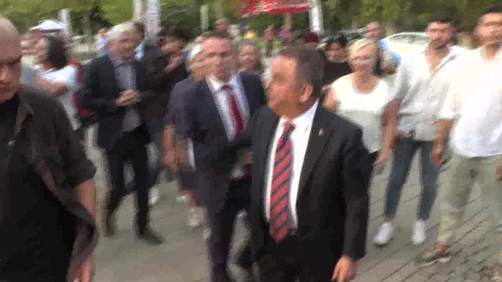 ANTALYA'DA 100 SANATÇI 100 ESER 100 1 SERGİSİ AÇILDI